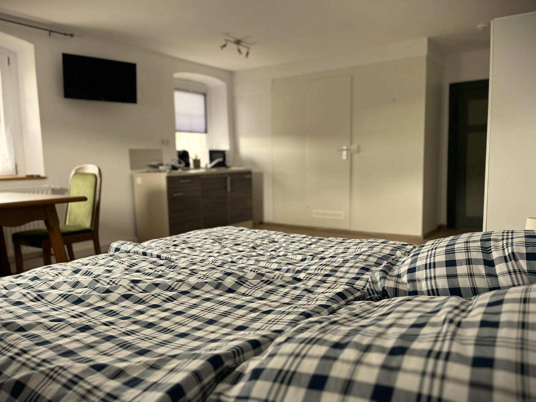 One-Bedroom Apartment photo 1