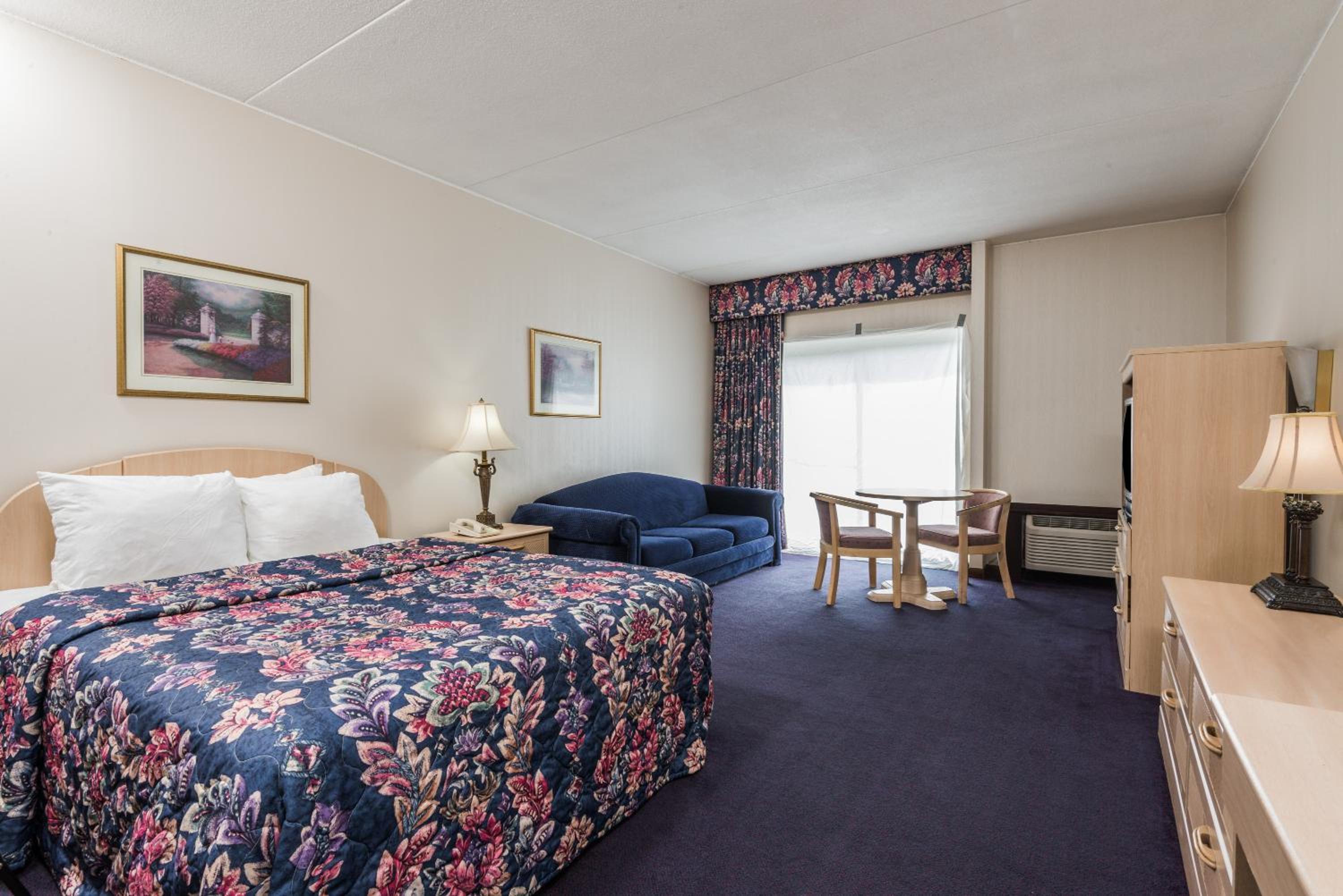 King Room - Disability Access - Non-Smoking - Photo 2