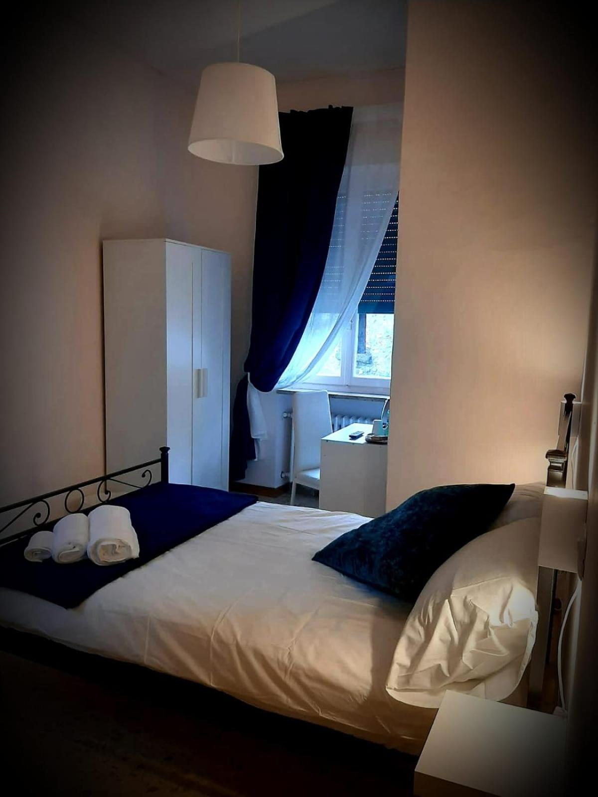 Single Room with Private Bathroom photo 1