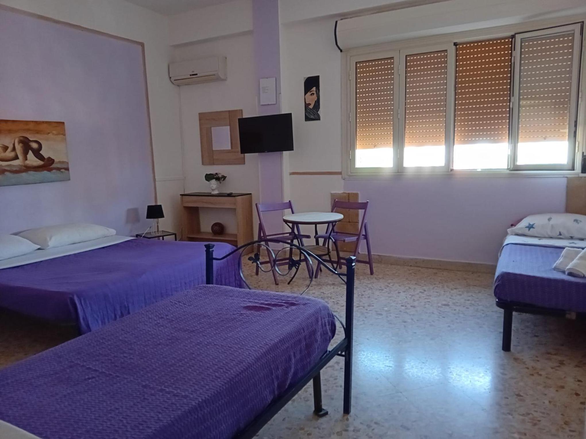 Triple Room with Private External Bathroom photo 1