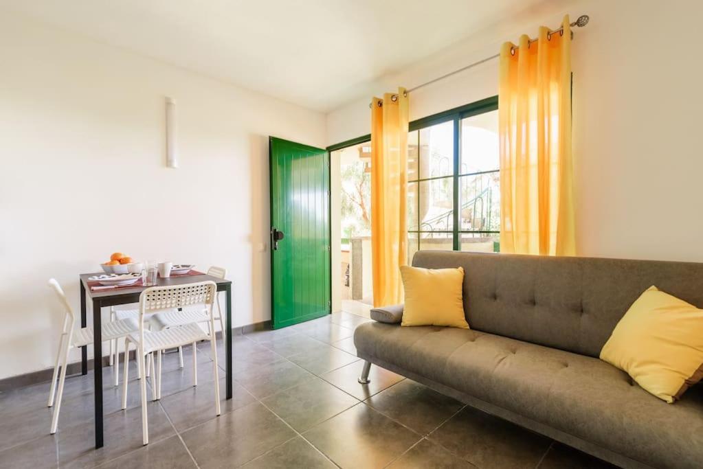 One-Bedroom House photo 3