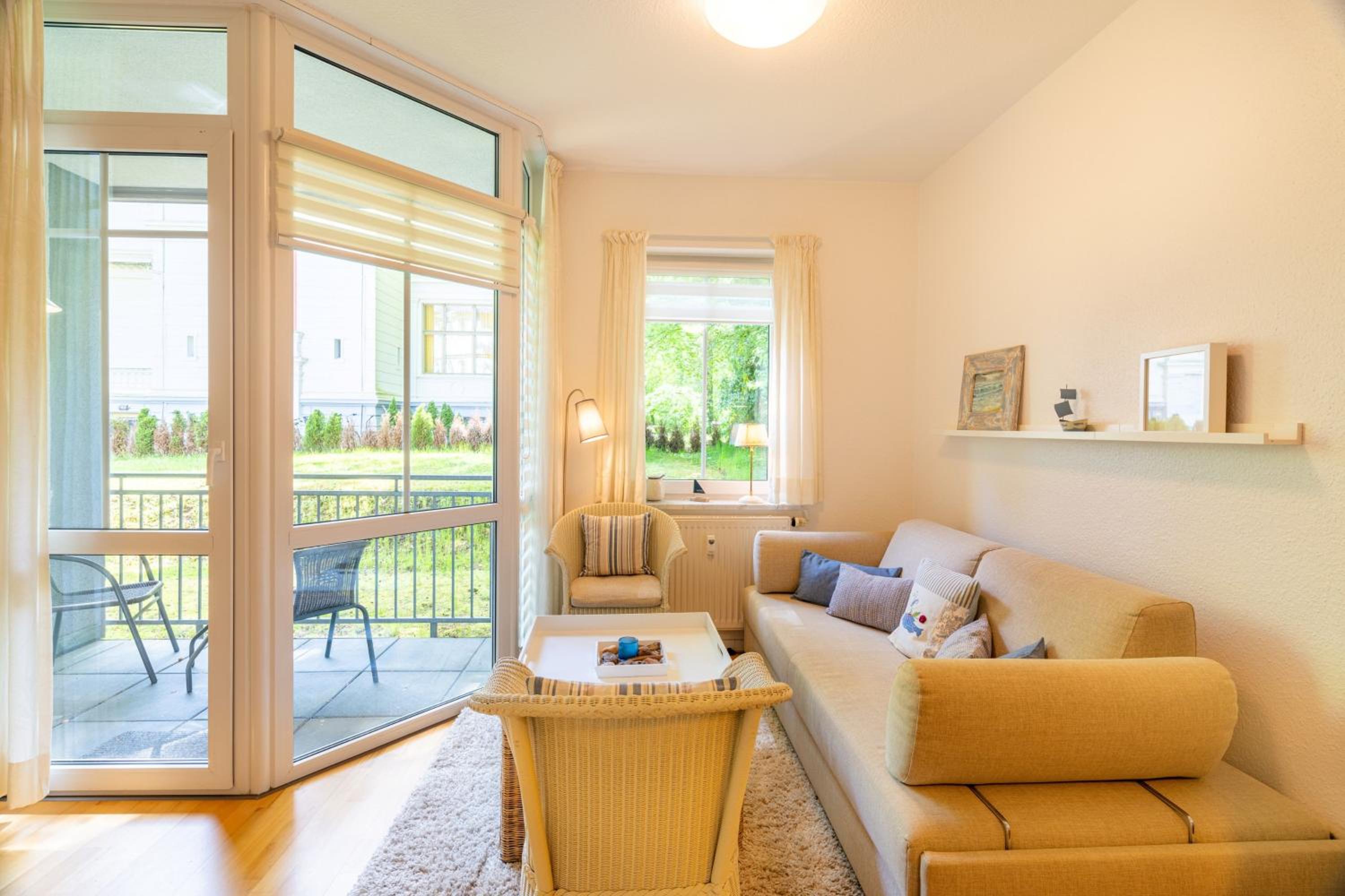 One-Bedroom Apartment with Balcony photo 1