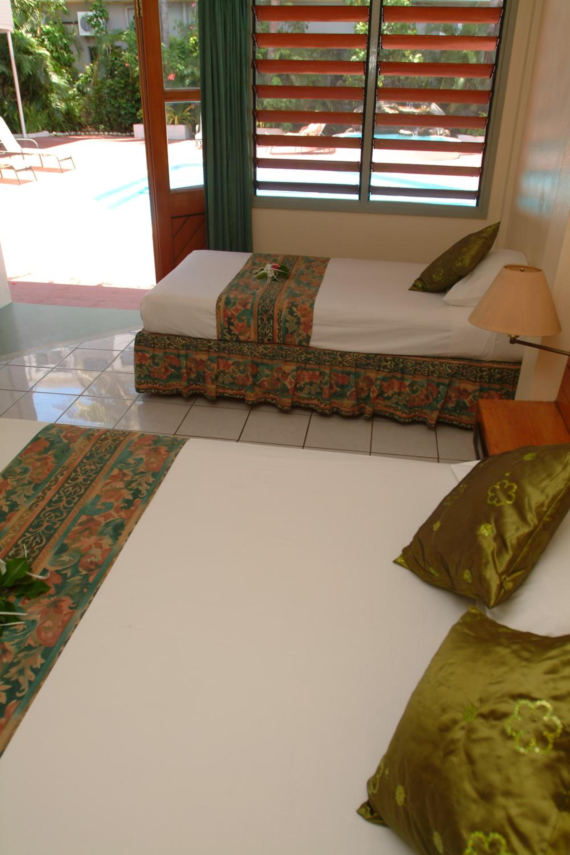 Deluxe Poolside Room photo 6
