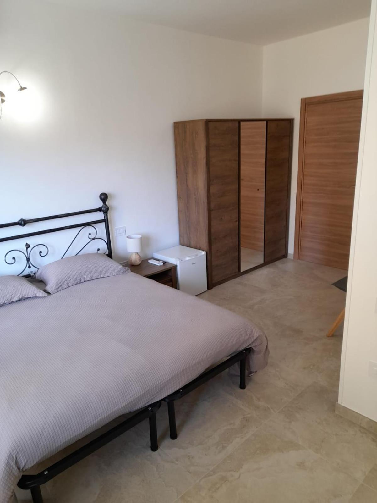 Double Room with Private External Bathroom photo 1