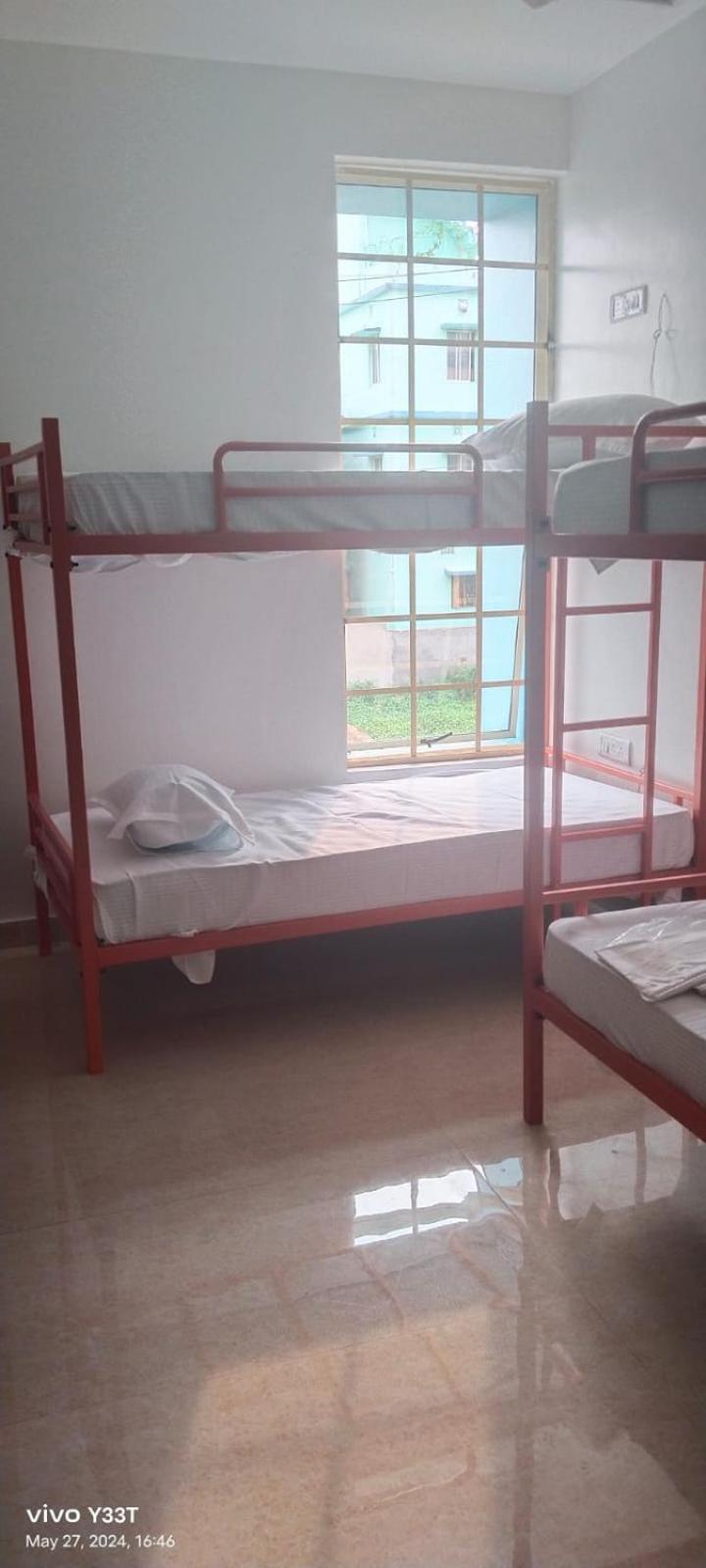 Bed in 6-Bed Female Dormitory Room photo 2