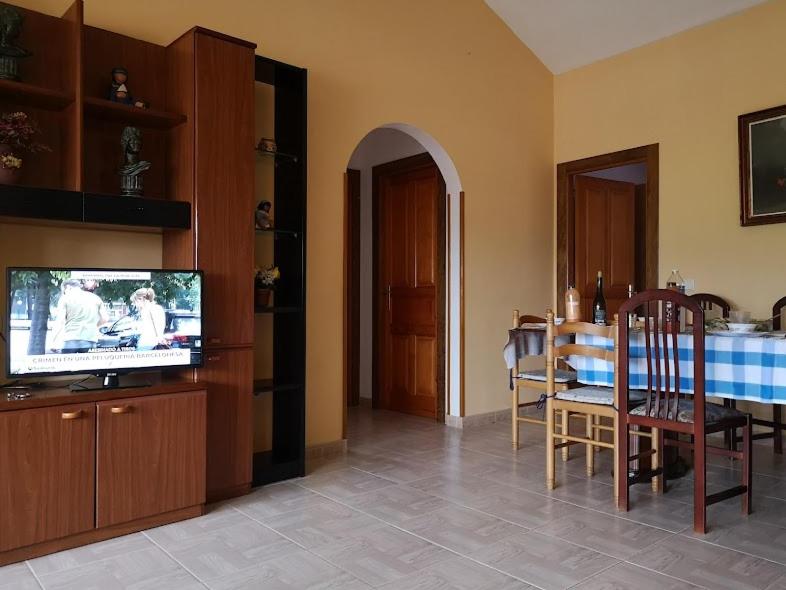 Four-Bedroom House photo 3