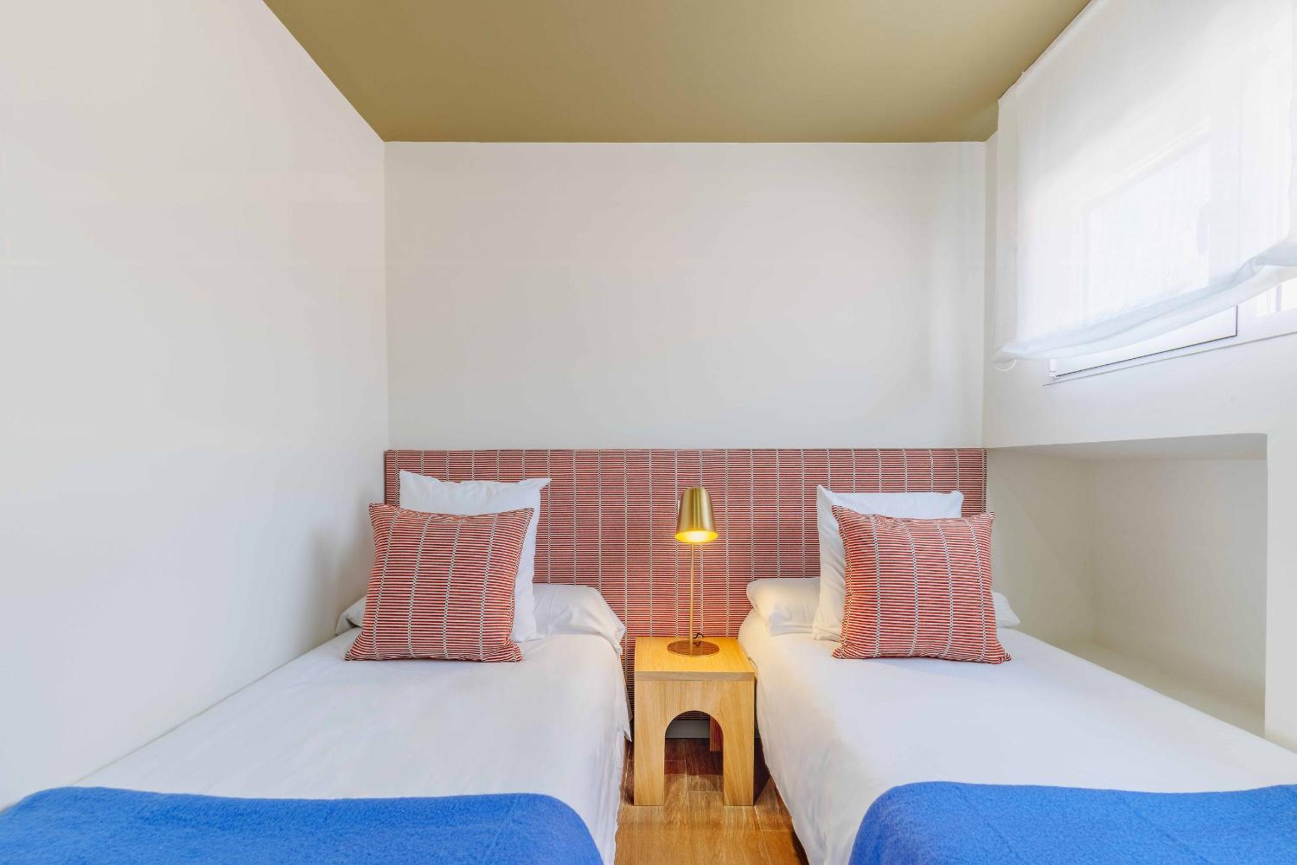 Two Bedroom 1 bathroom with Terrace I photo 3