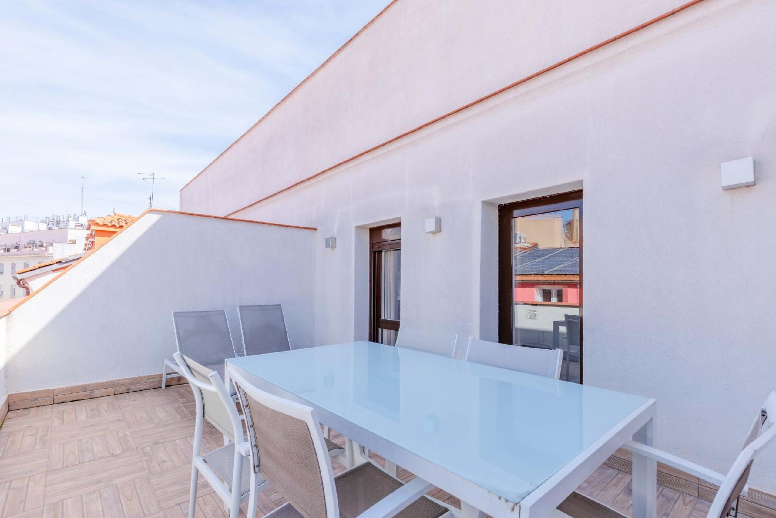 Two Bedroom 1 bathroom with Terrace I photo 3