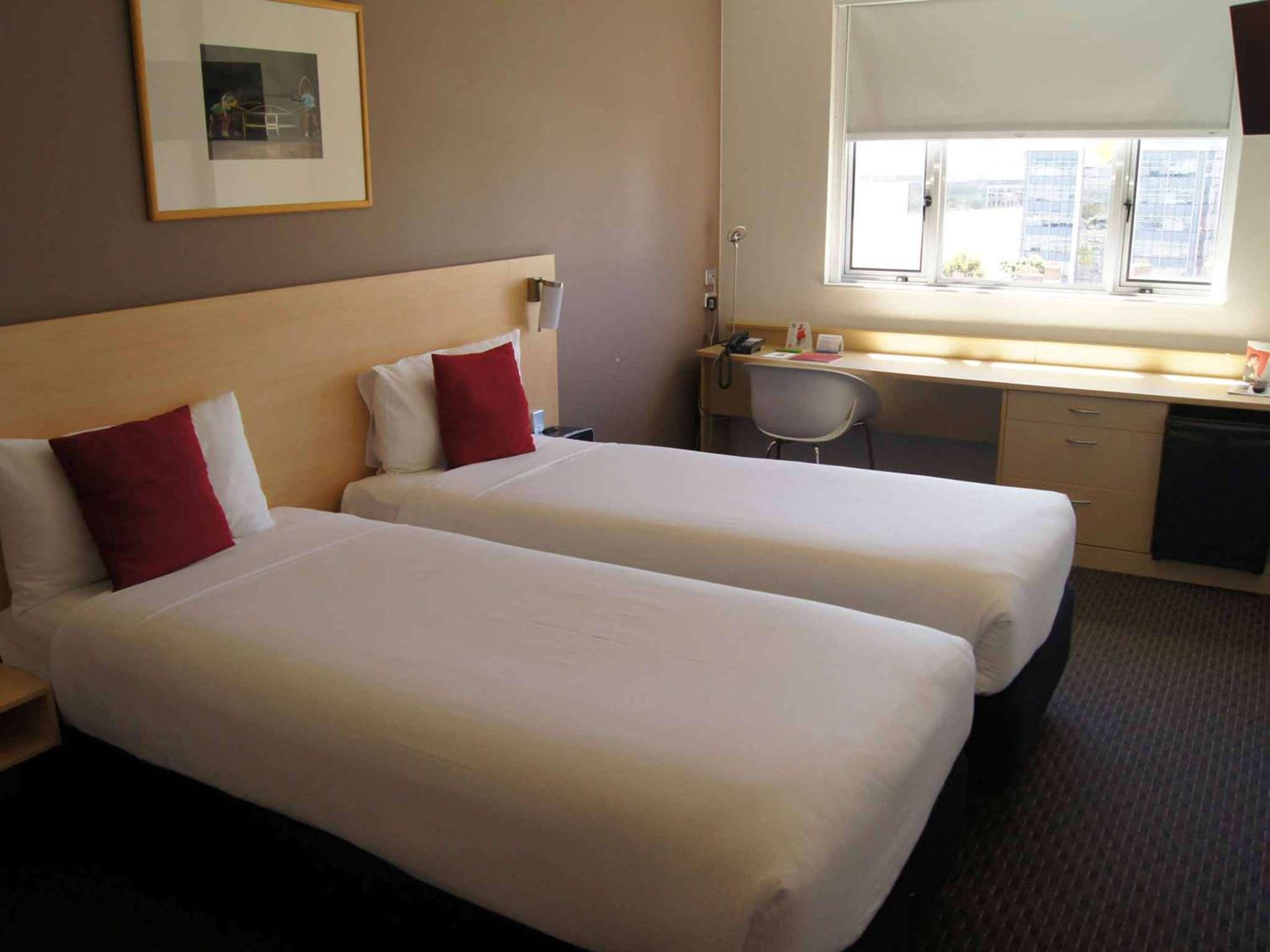 Standard Room with Two Single Beds