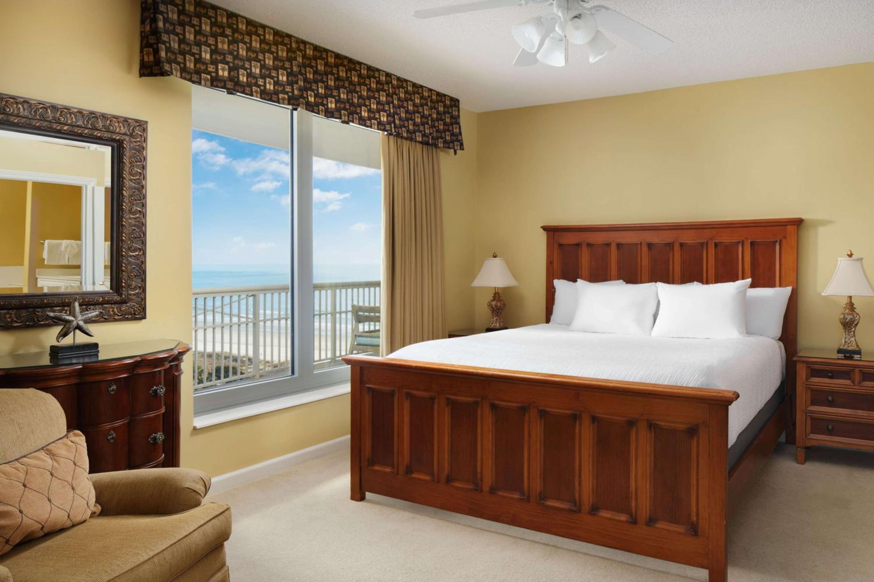 Three-Bedroom Ocean View - Margate - Photo 2