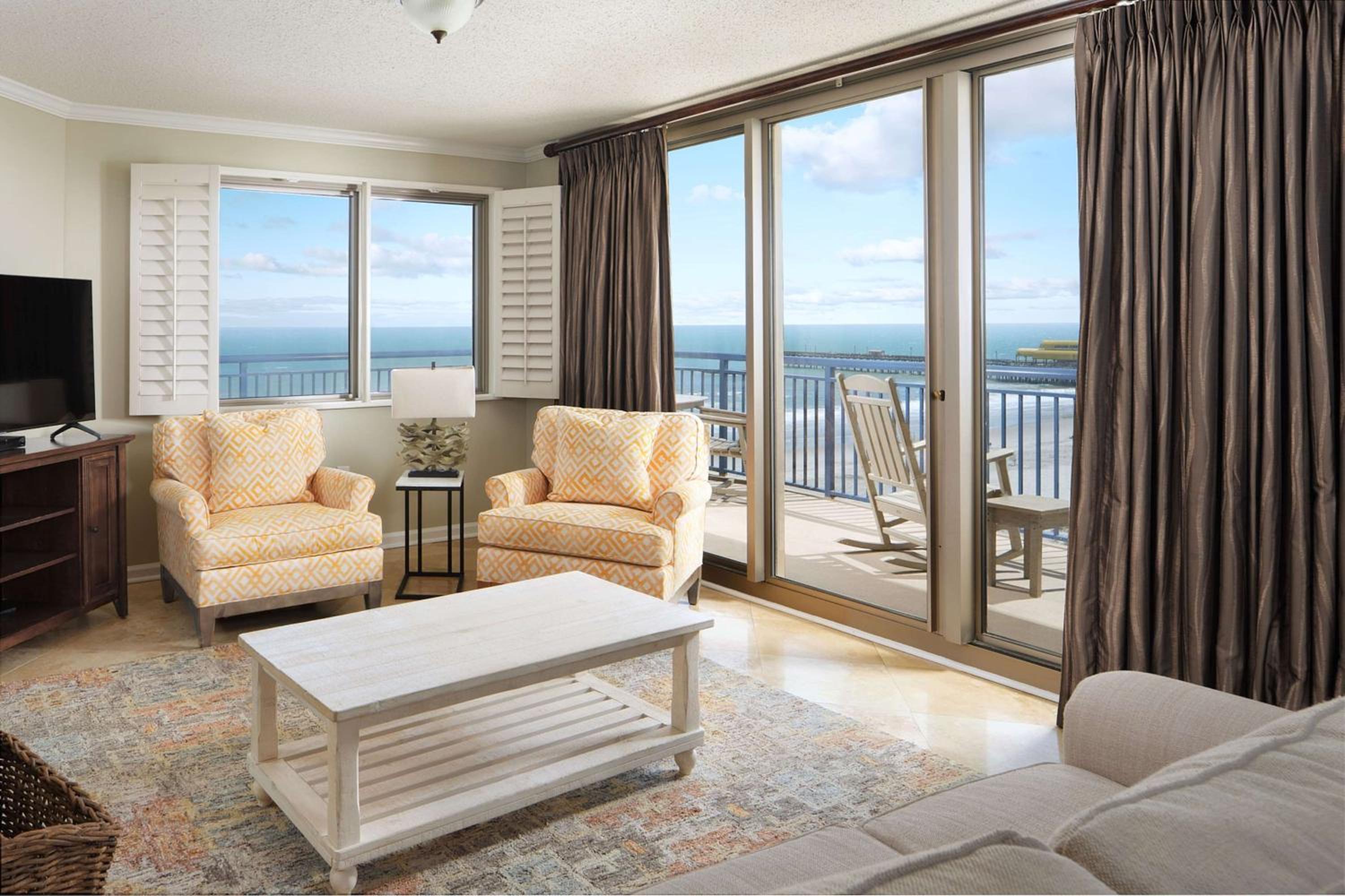 Two-Bedroom Ocean Front Condo - Brighton - Photo 2