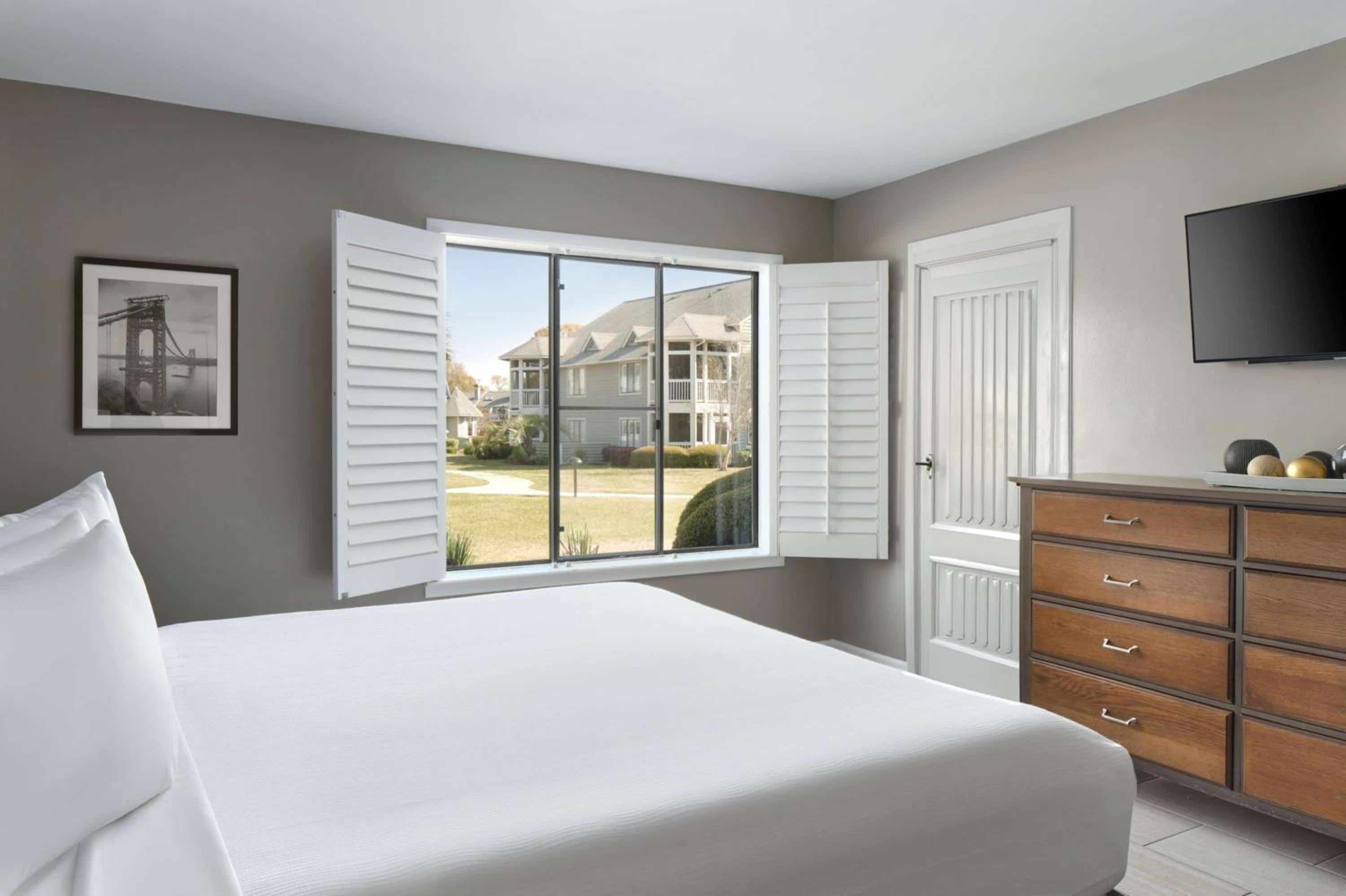 Two-Bedroom Villa with Park View - Photo 2