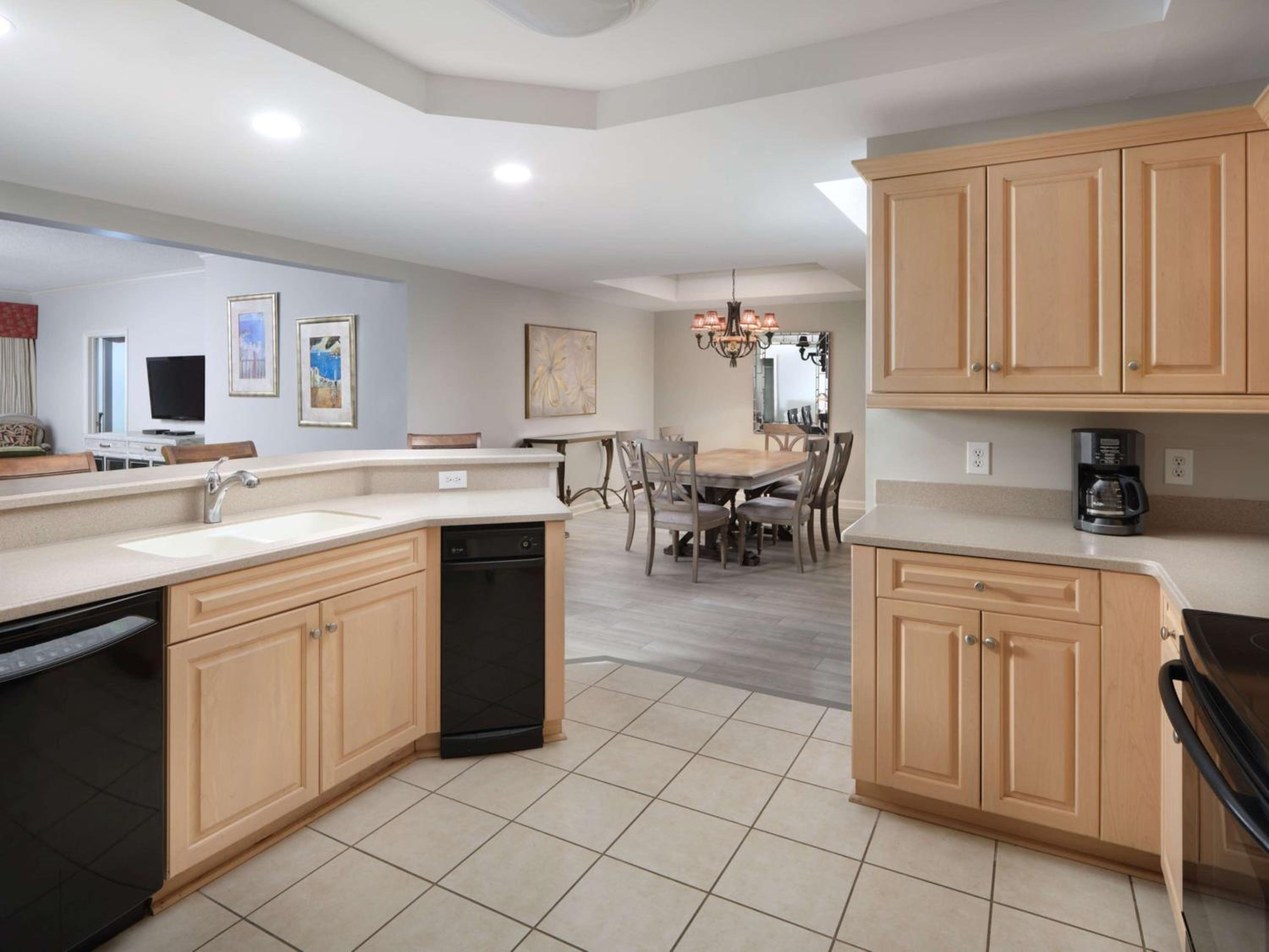 Two-Bedroom Ocean Front - Margate - Photo 5