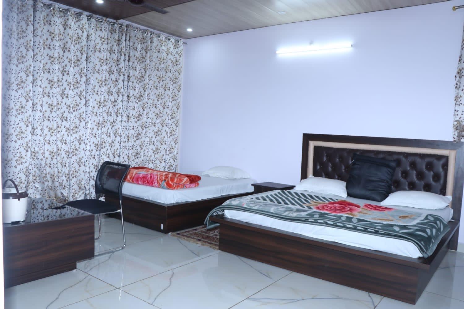 Double Room - Photo 1