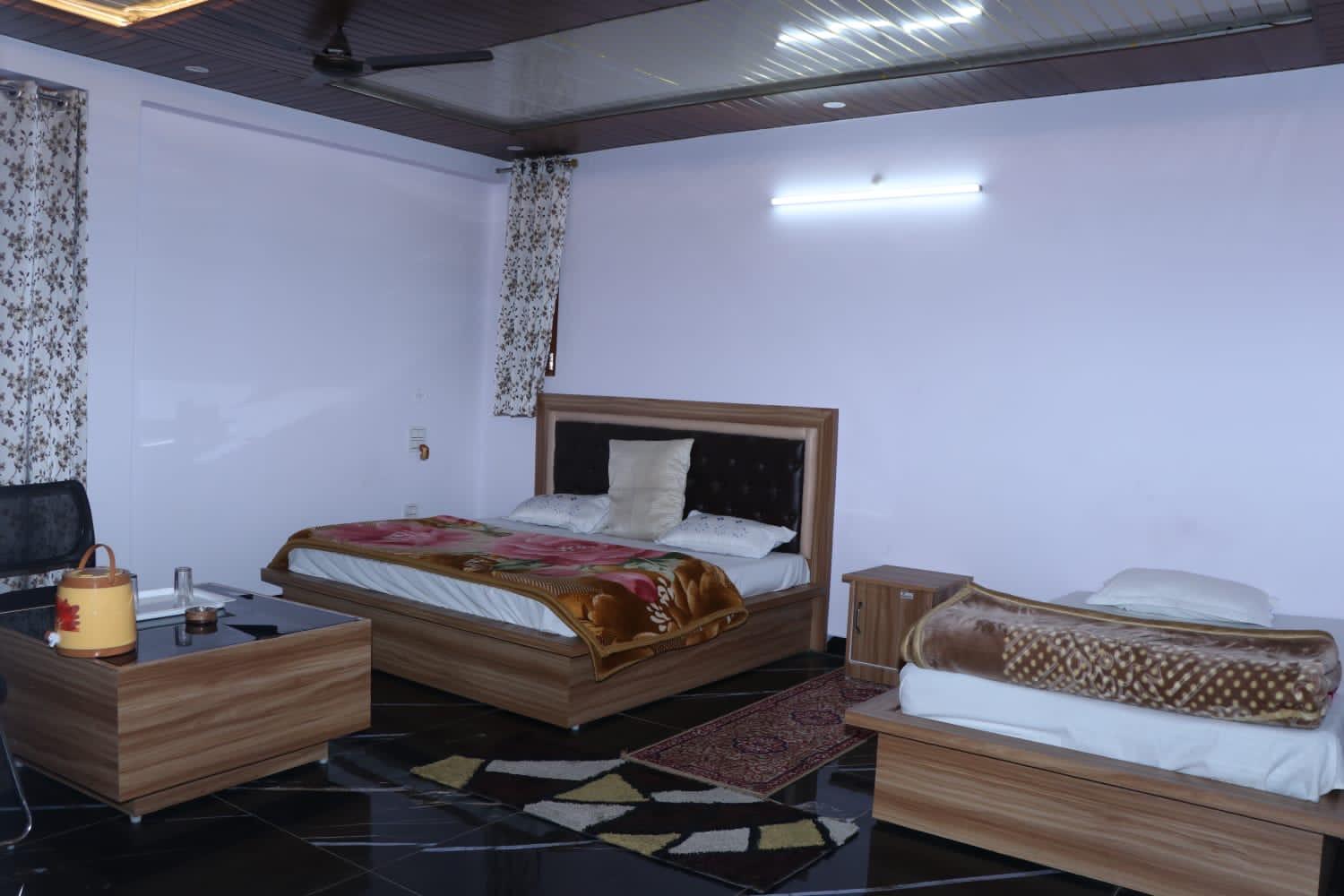 Double Room - Photo 6