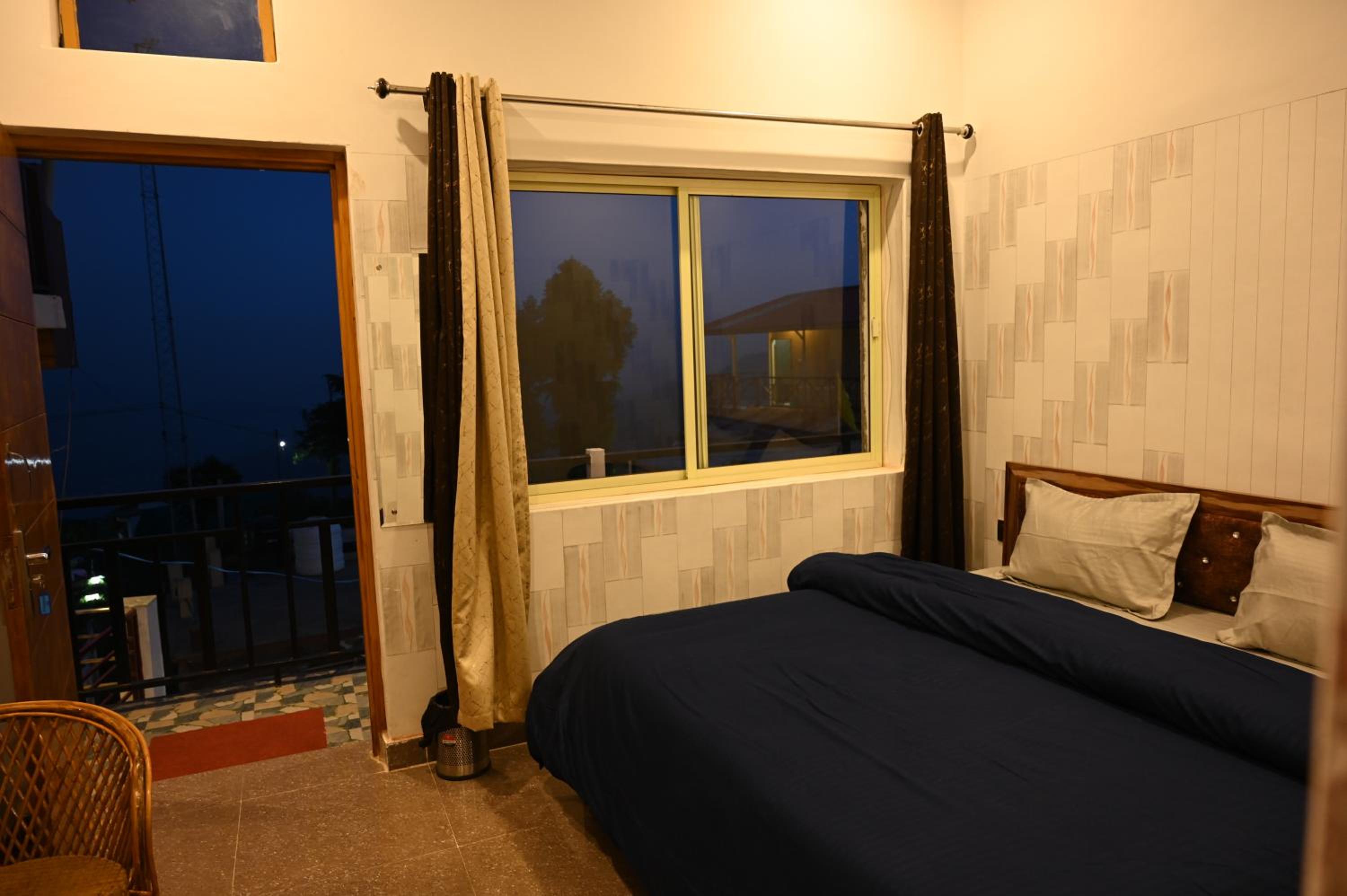 Queen Room
