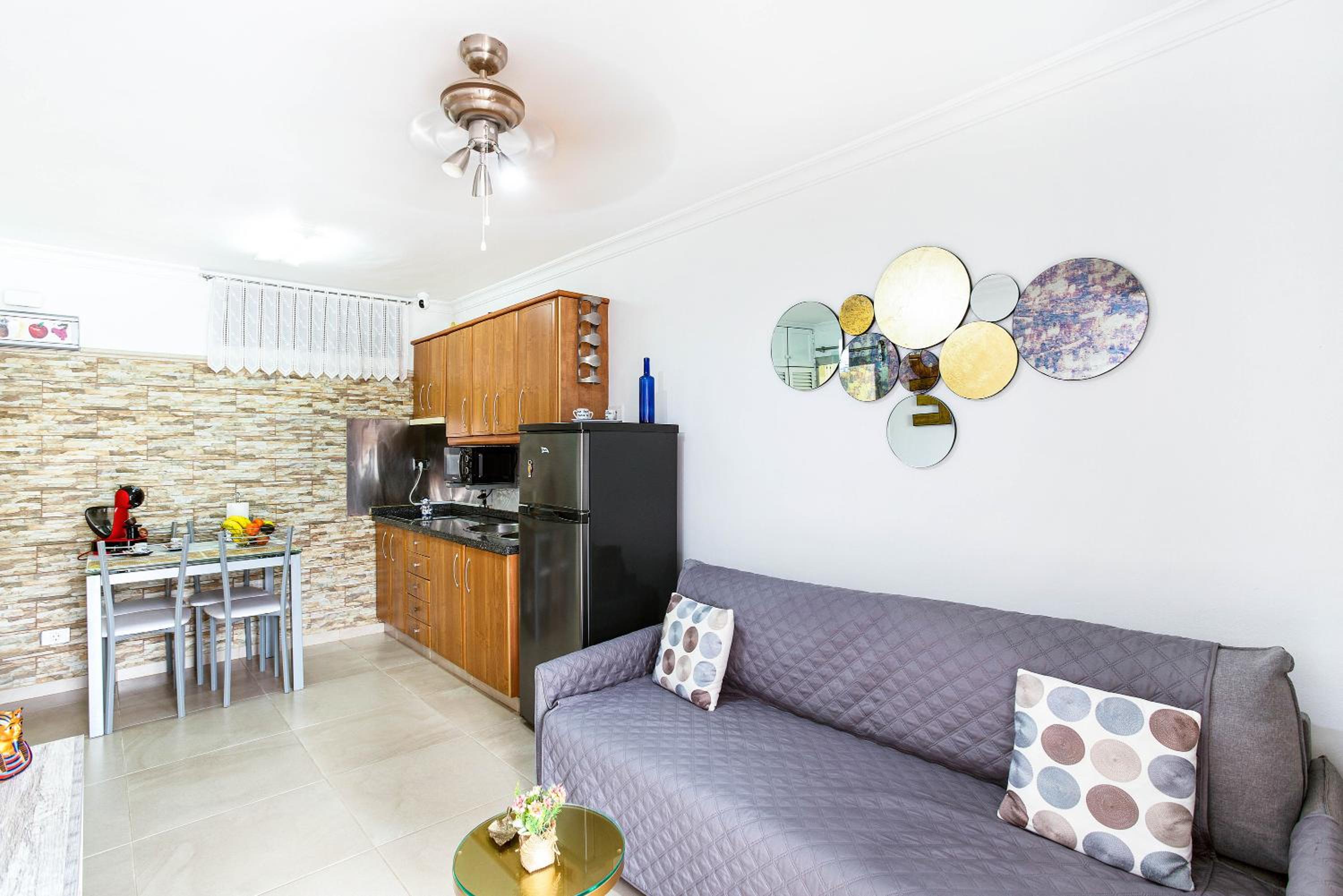 Studio Apartment with Sea View photo 3