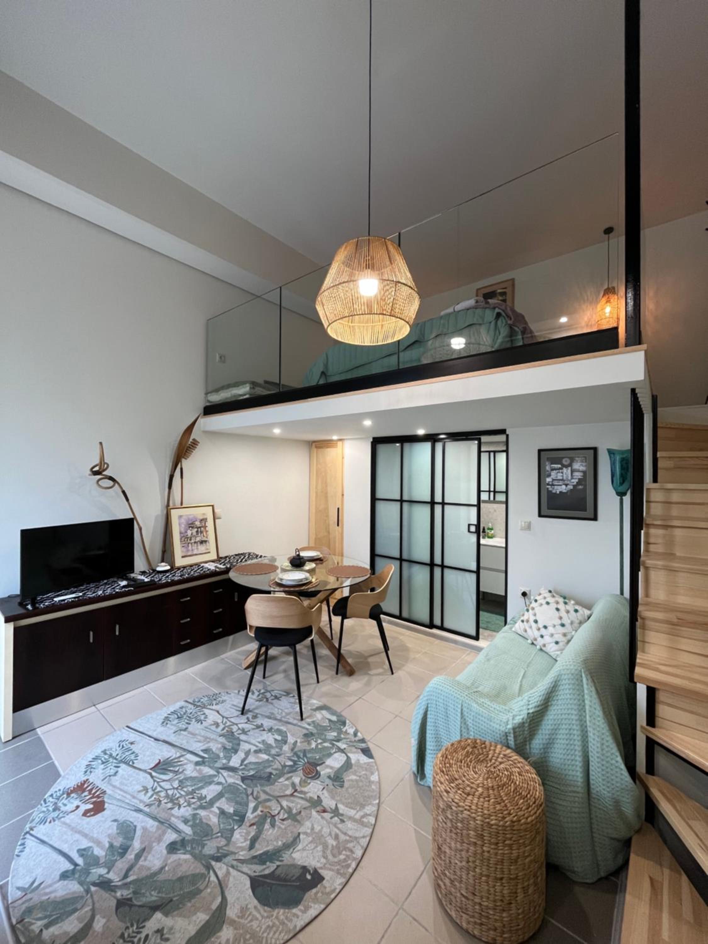 One-Bedroom Apartment