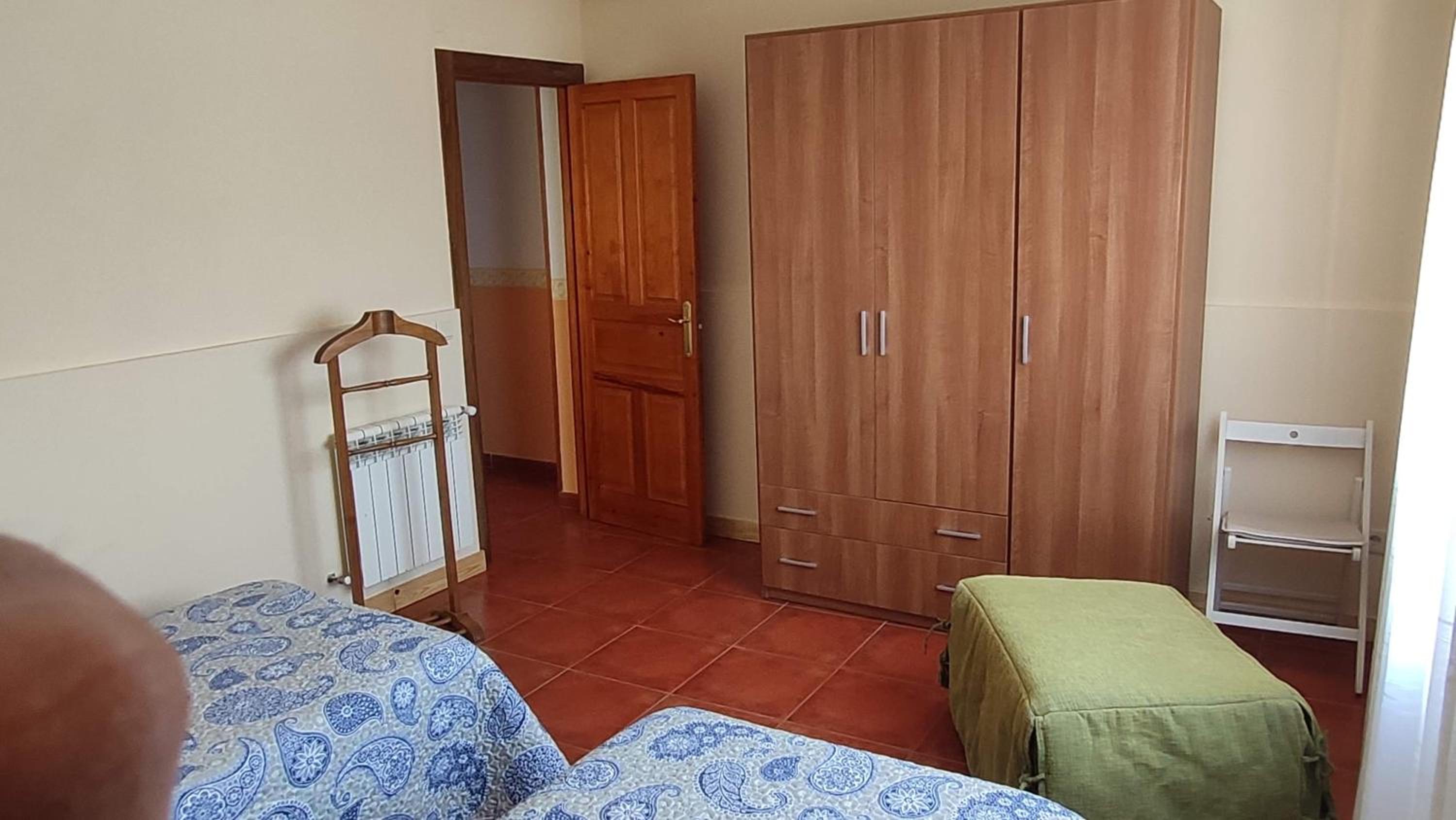 Three-Bedroom House photo 3