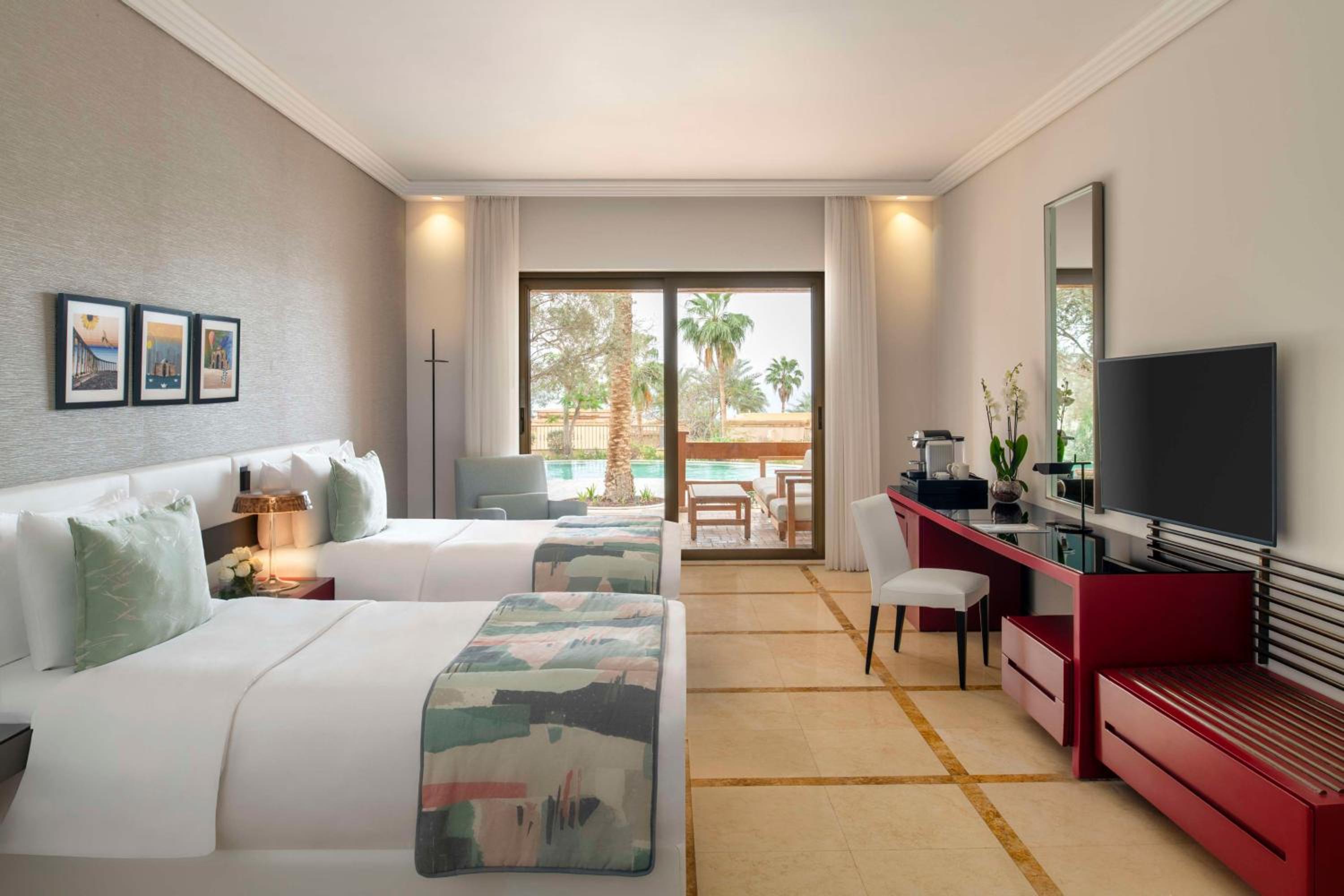 Ishtar Deluxe Twin Room
