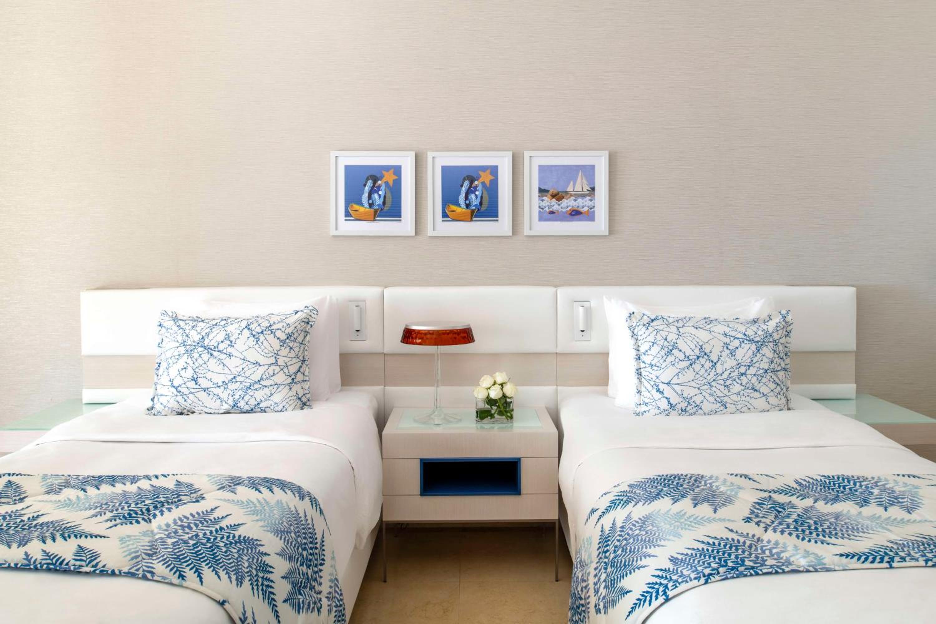 Ishtar Deluxe Twin Room thumbnail 5
