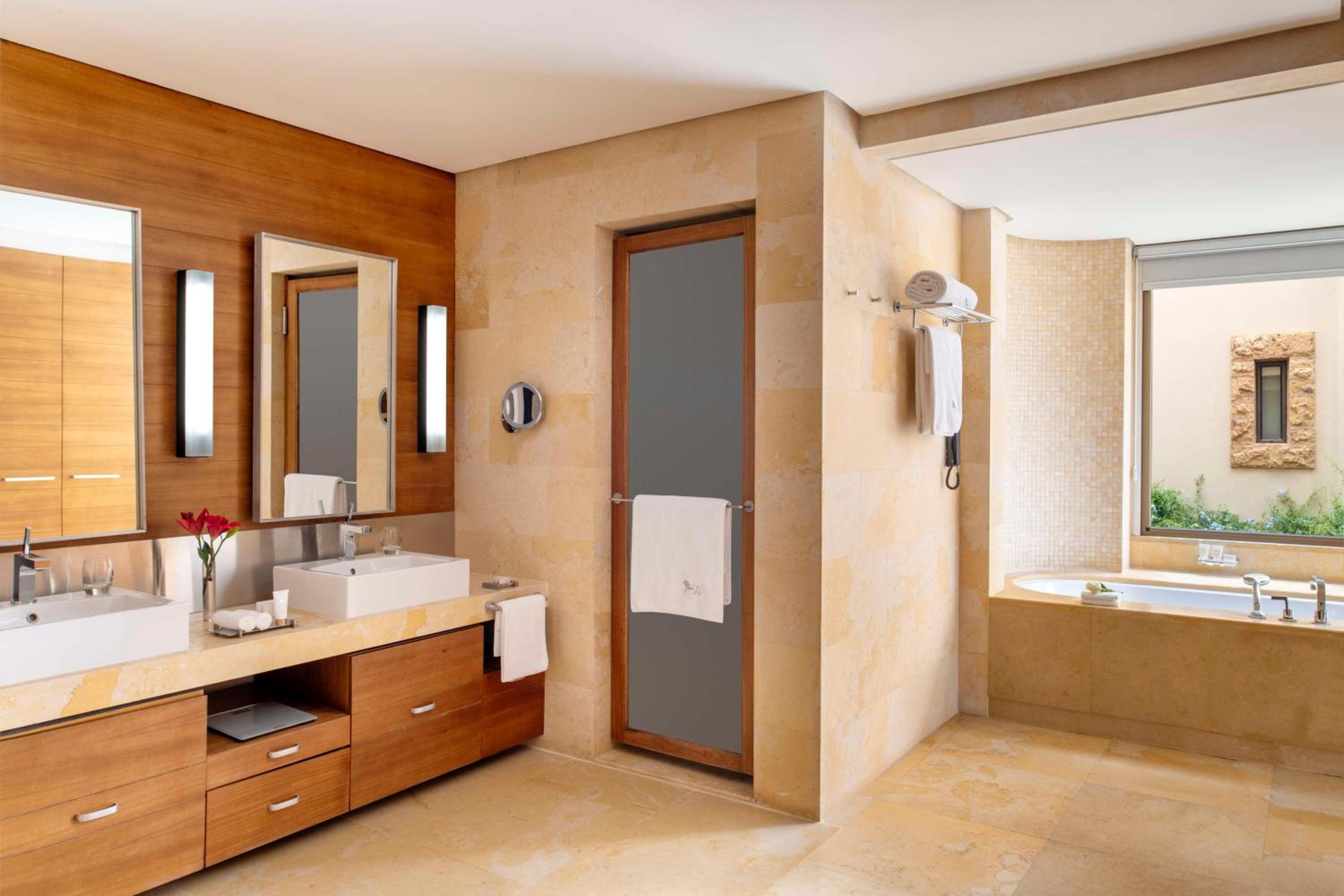 Ishtar Suite