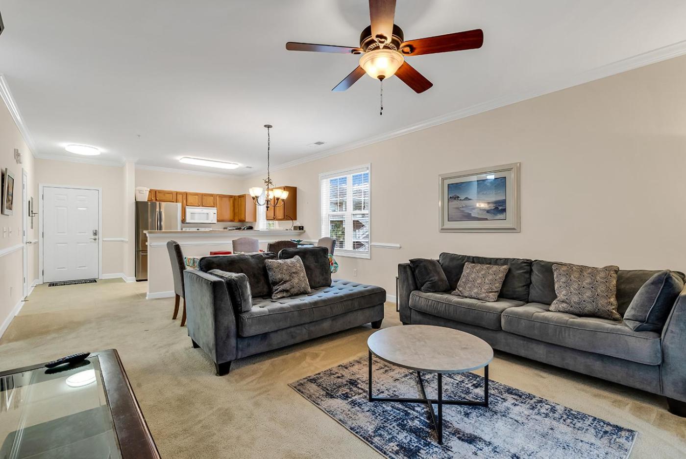 Family Room photo 1