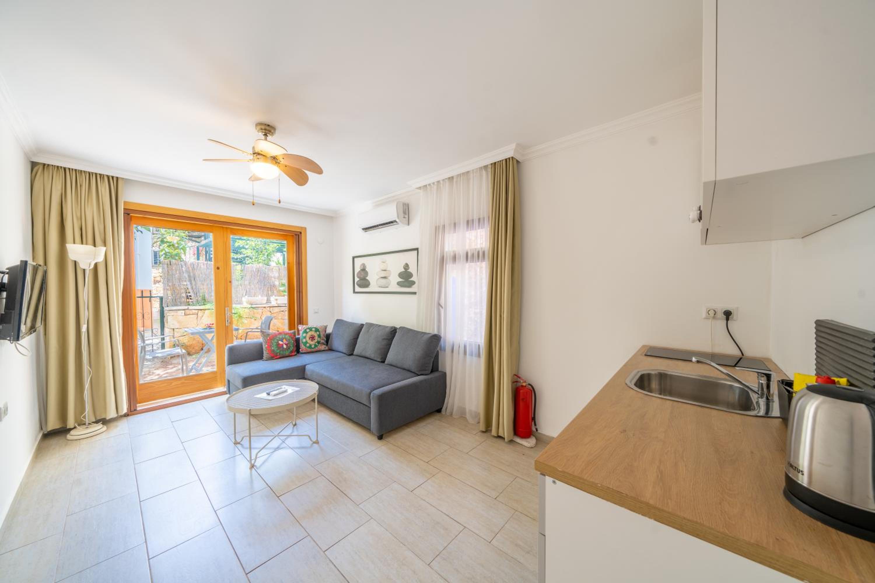 Apartment with Garden View