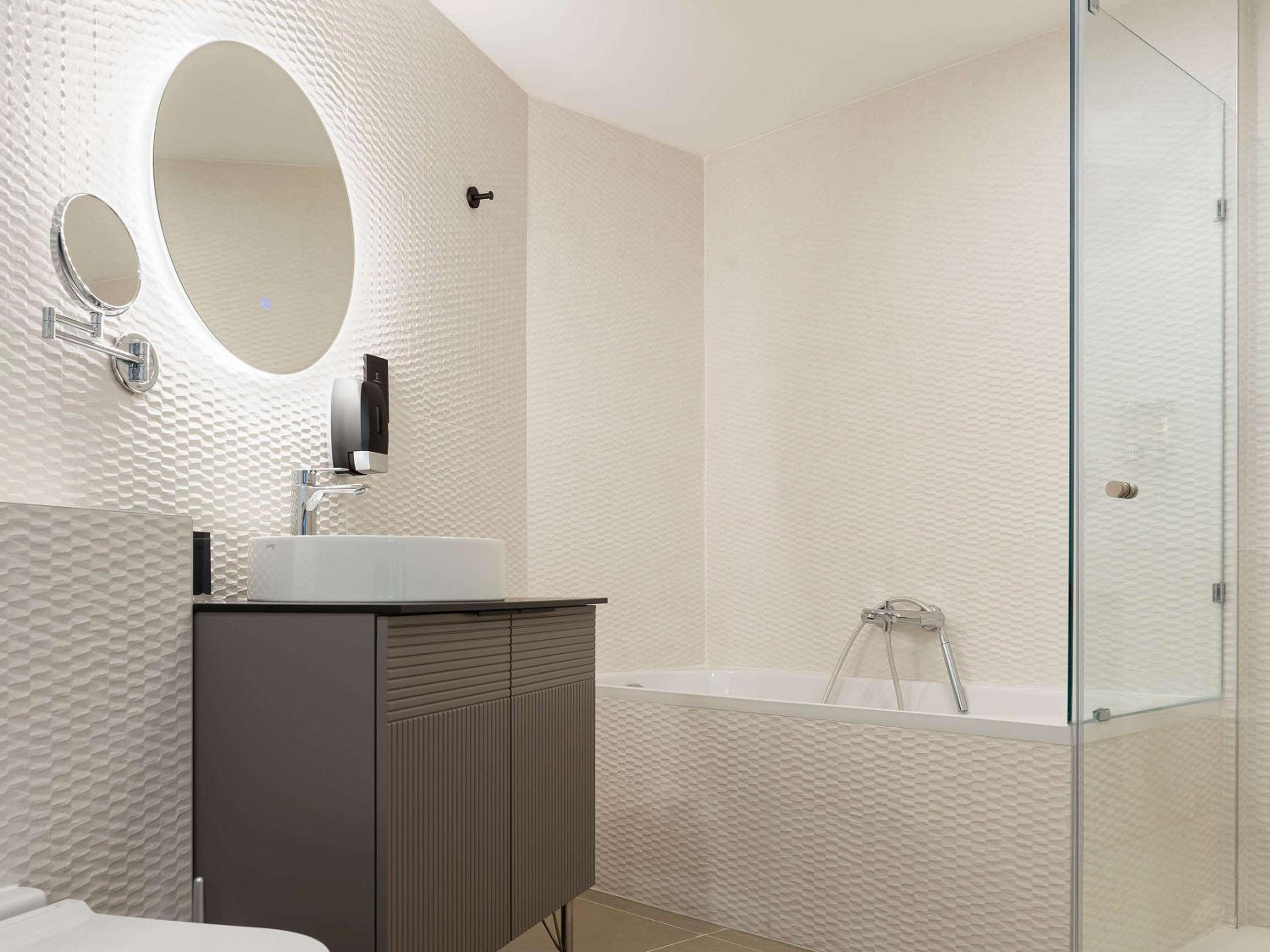 One Bedroom Apartment - Photo 15