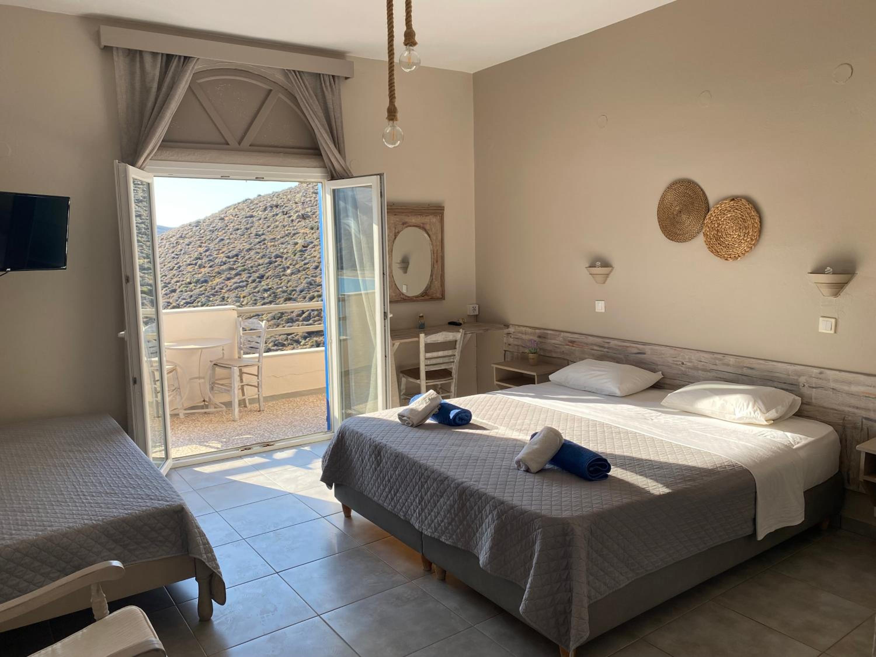 Triple Room with Sea View