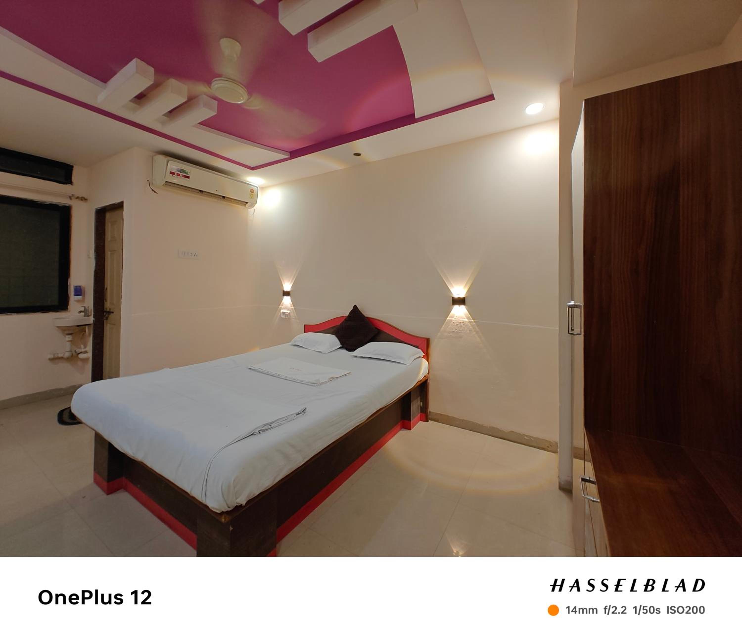 Standard Double Room With Fan photo 3