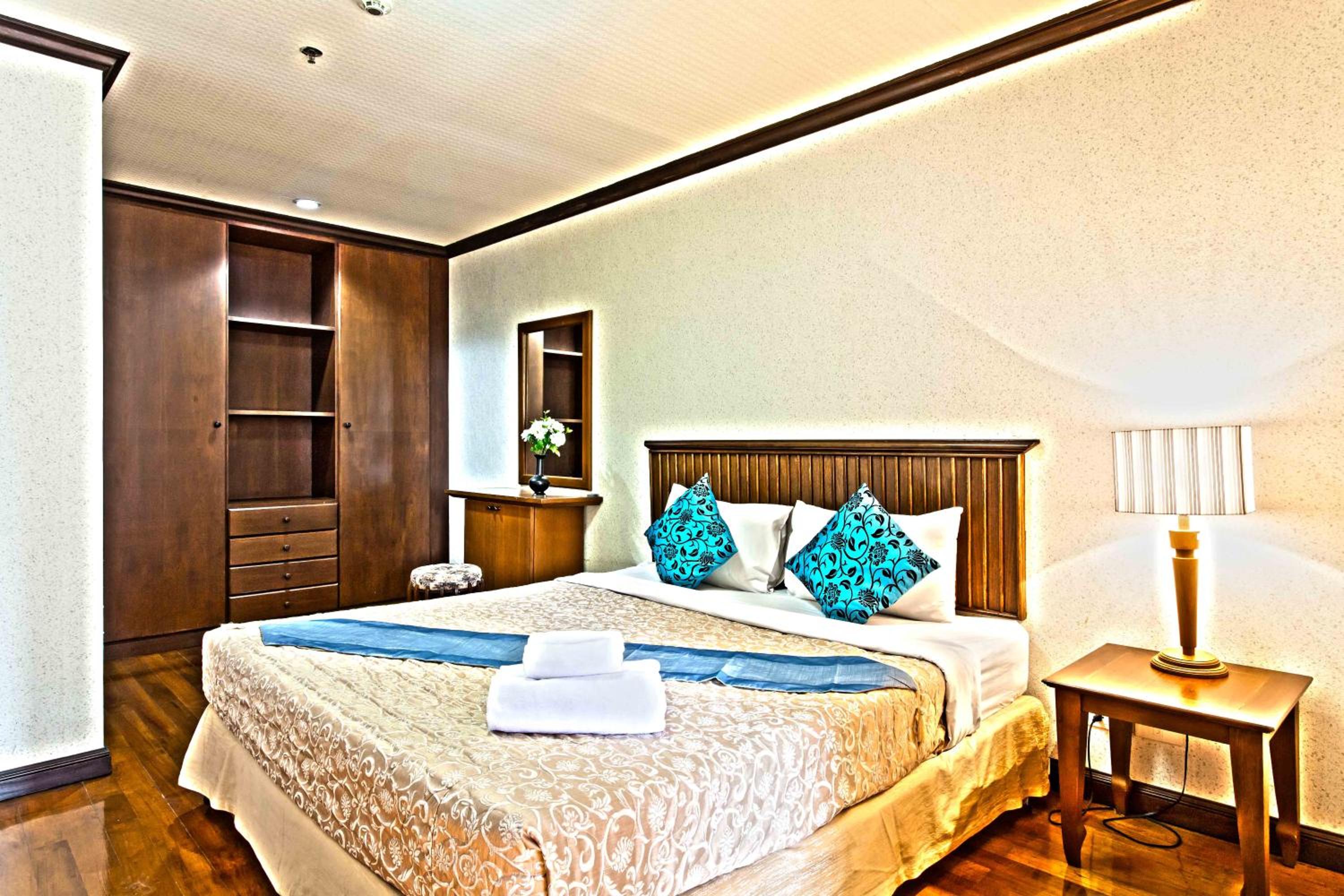 One-Bedroom Suite photo 1