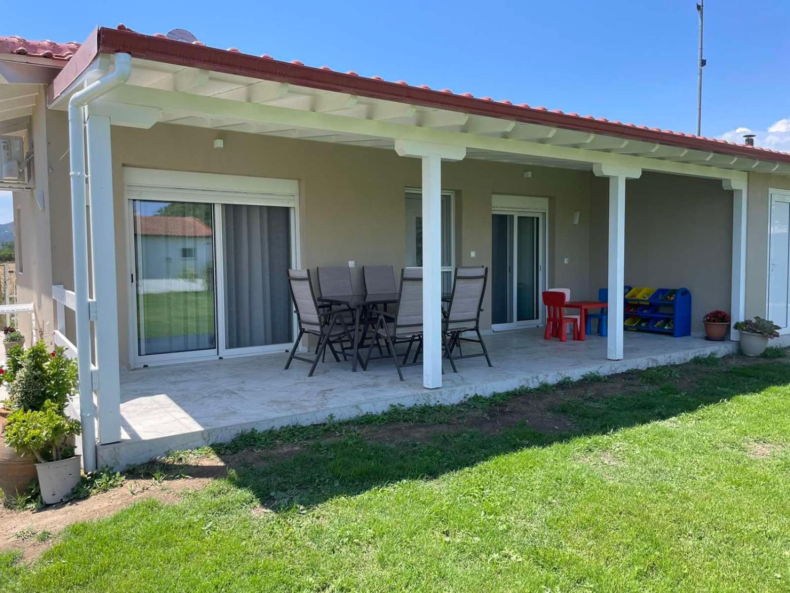 Villa photo 3