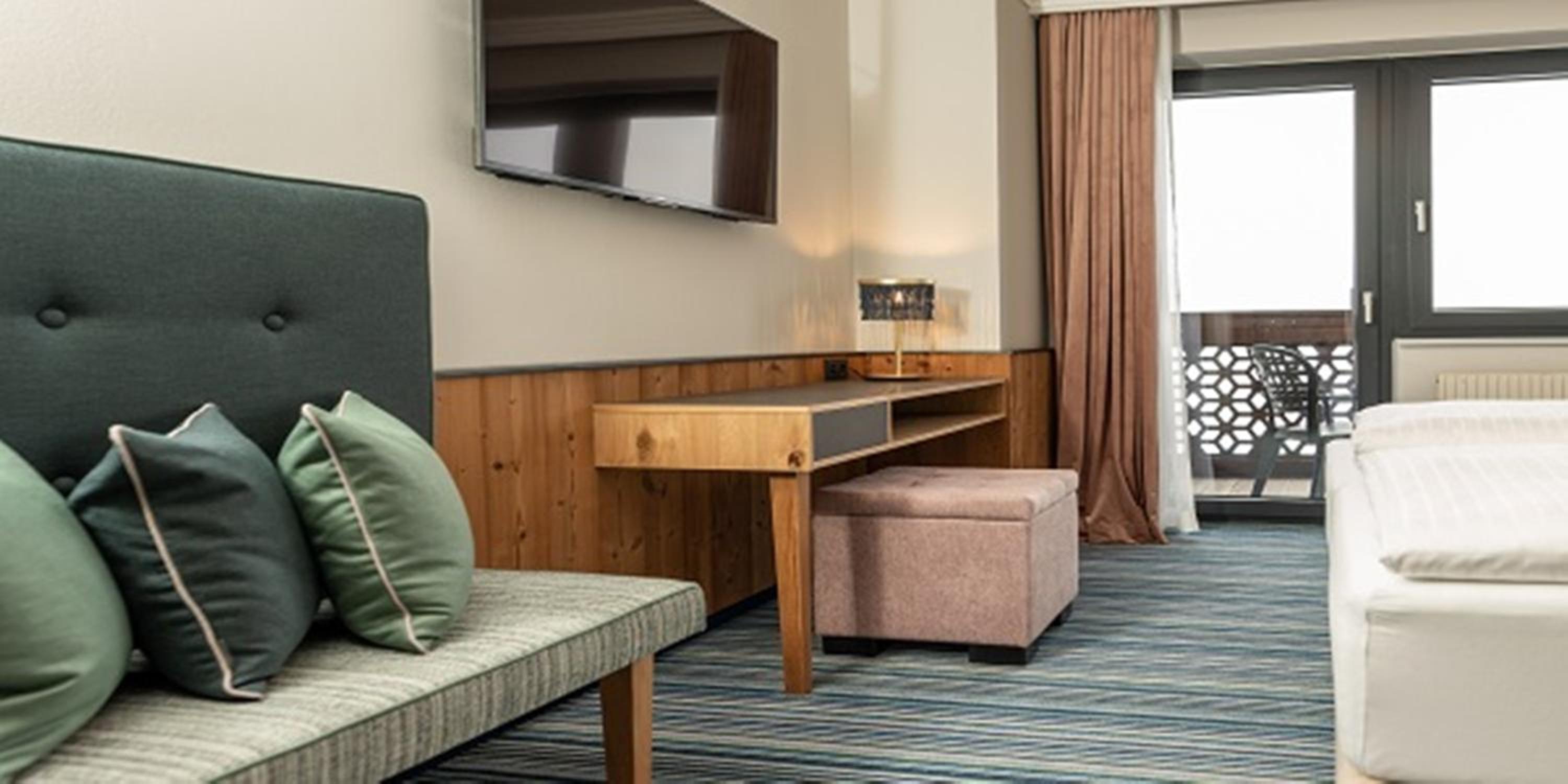 Superior Double Room with Balcony and mountain view  - Photo 7