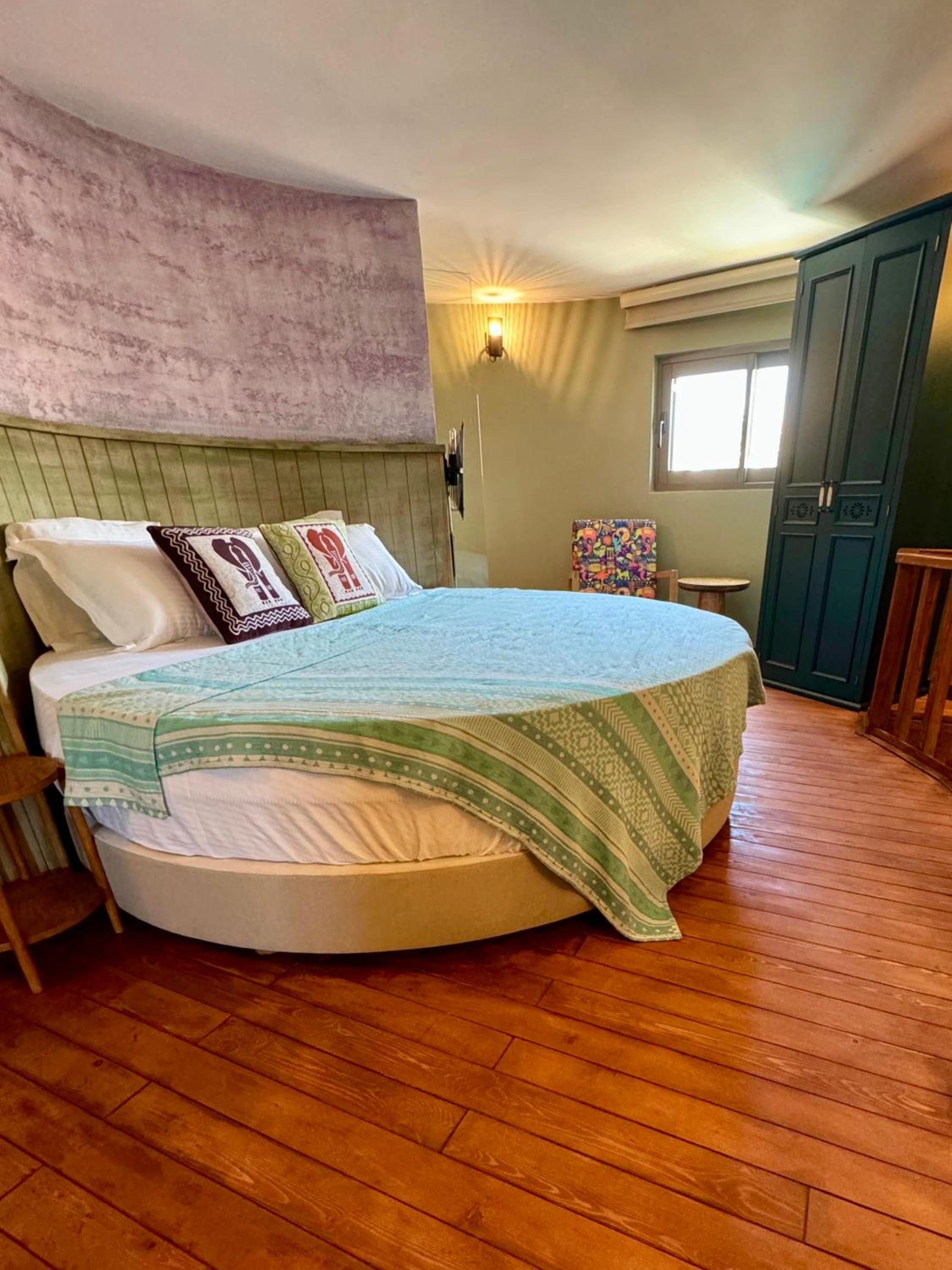 Junior Suite with Pool View - Photo 14