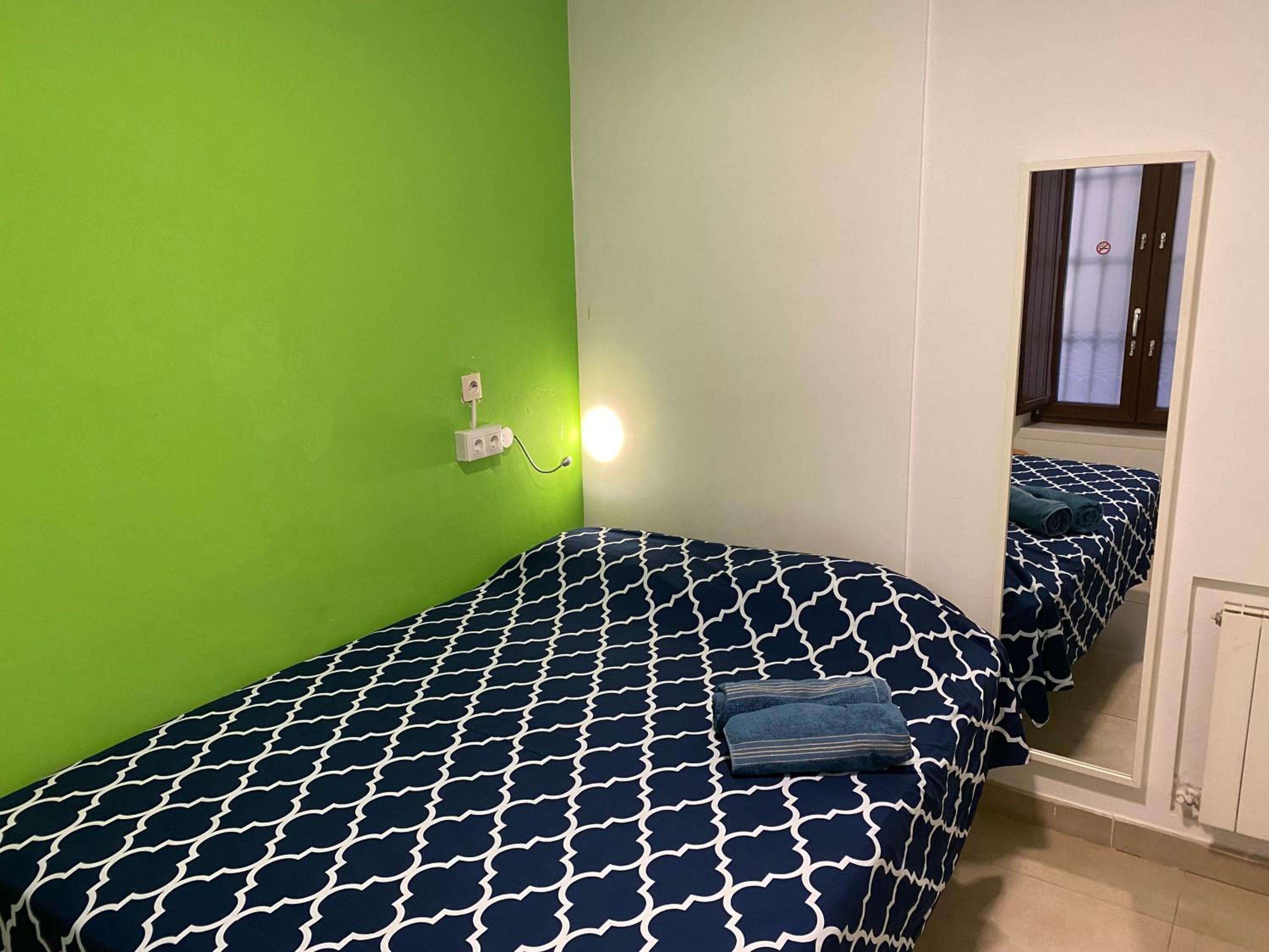 Habitación doble con baño compartido