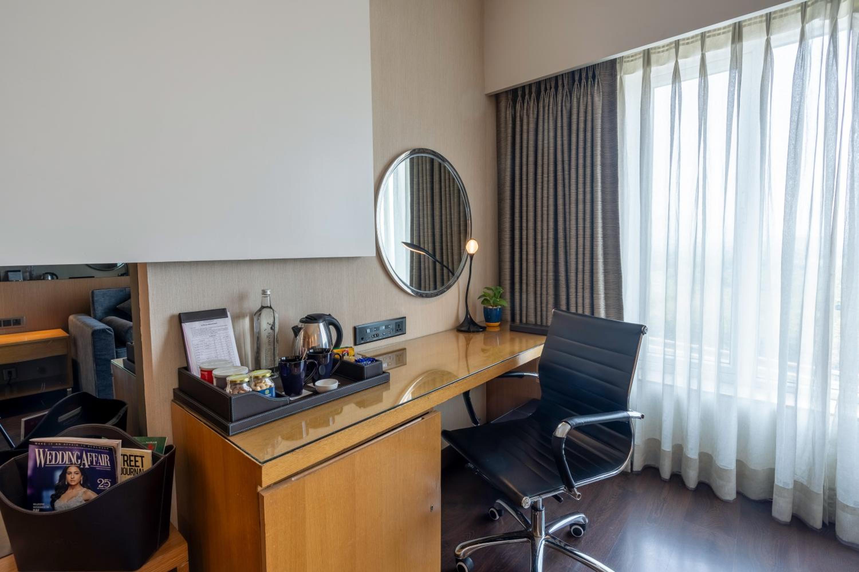 Winter Green Premium Room, 1 King Bed photo 1