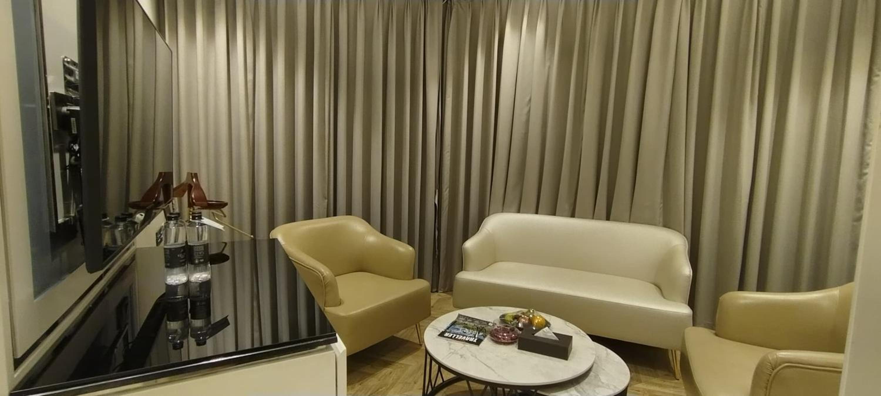 Hazel Suite
