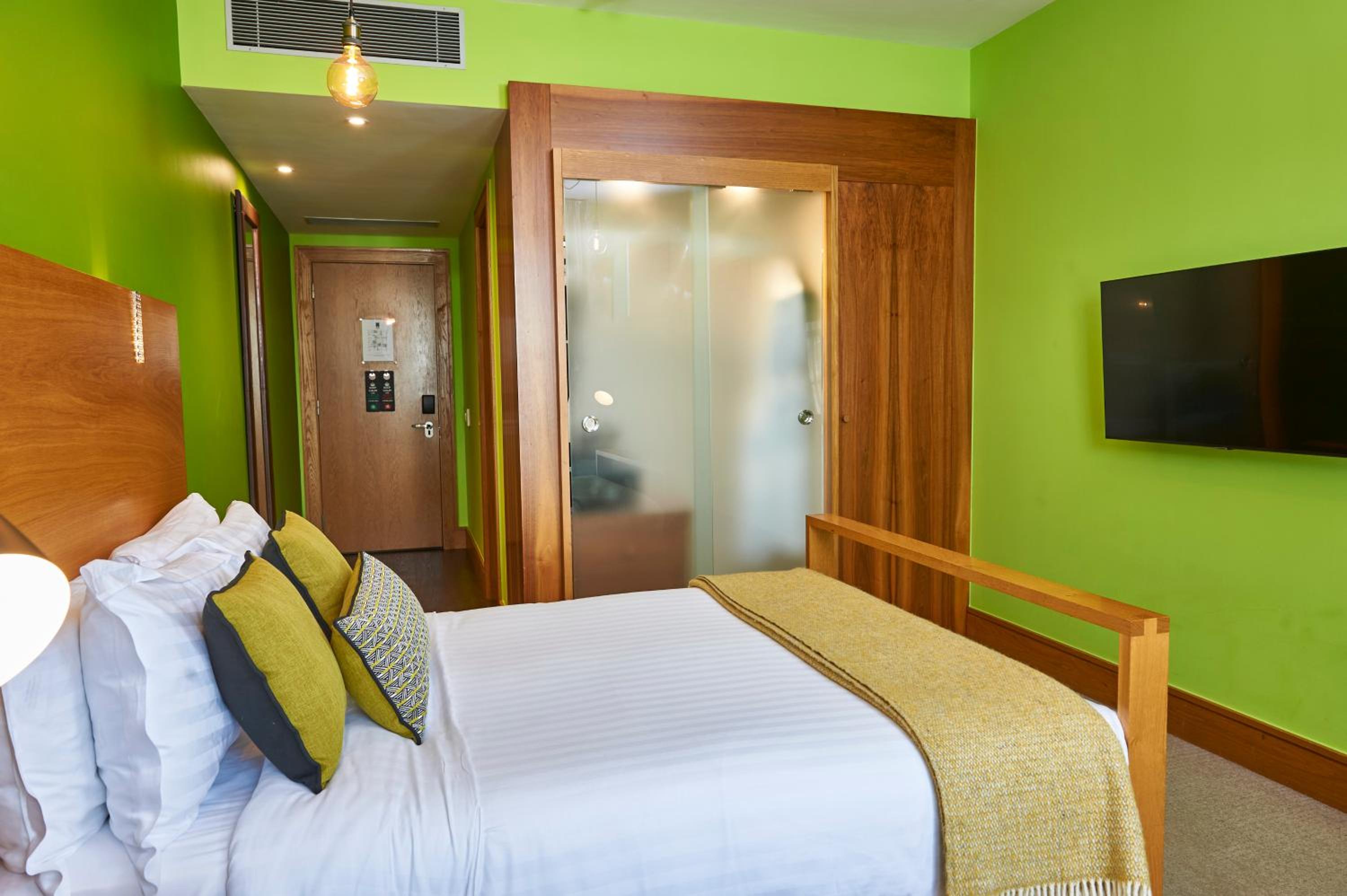 Megaro Essential Rooms