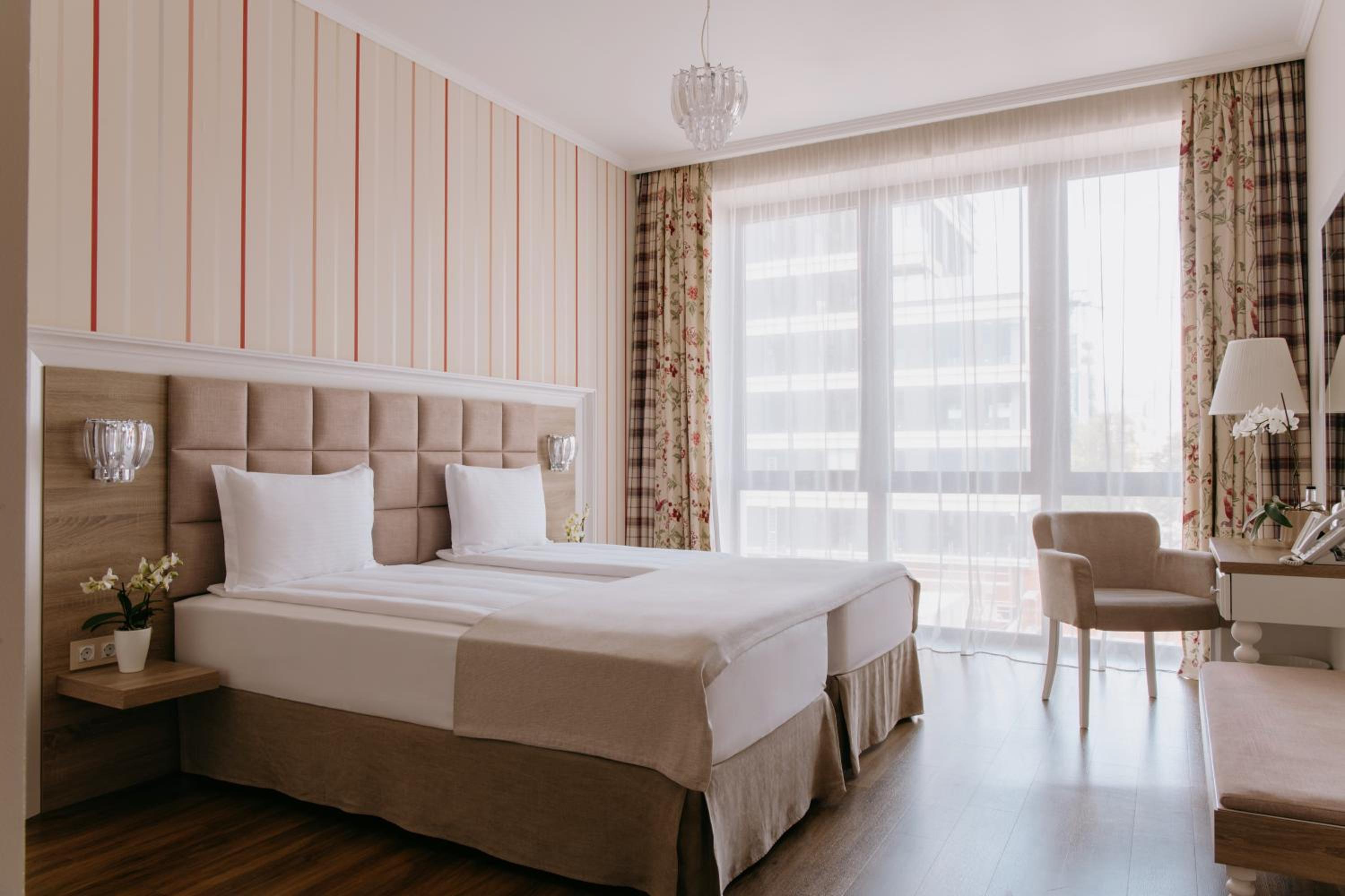 Deluxe Double or Twin Room - Photo 4