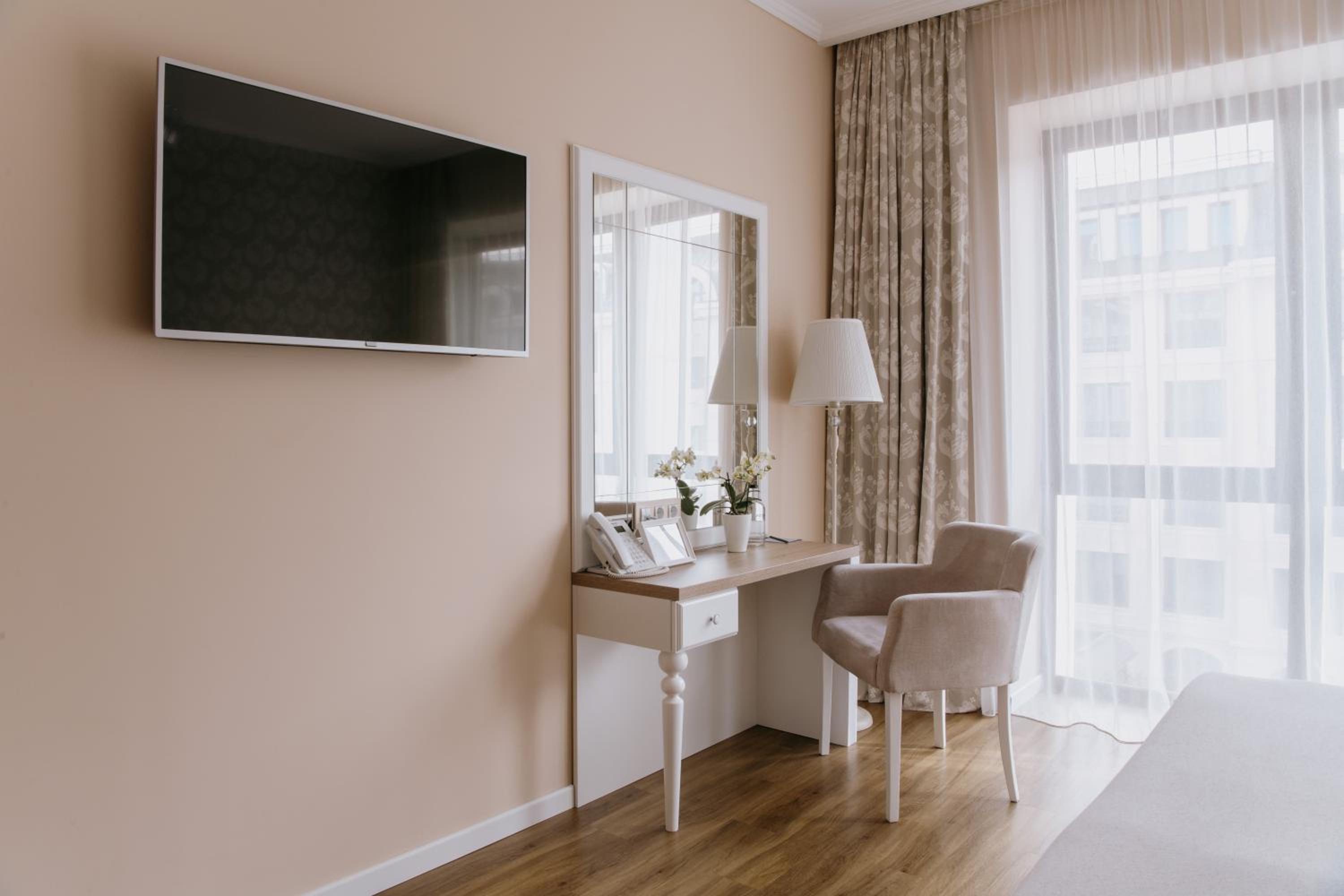 Deluxe Double or Twin Room - Photo 26
