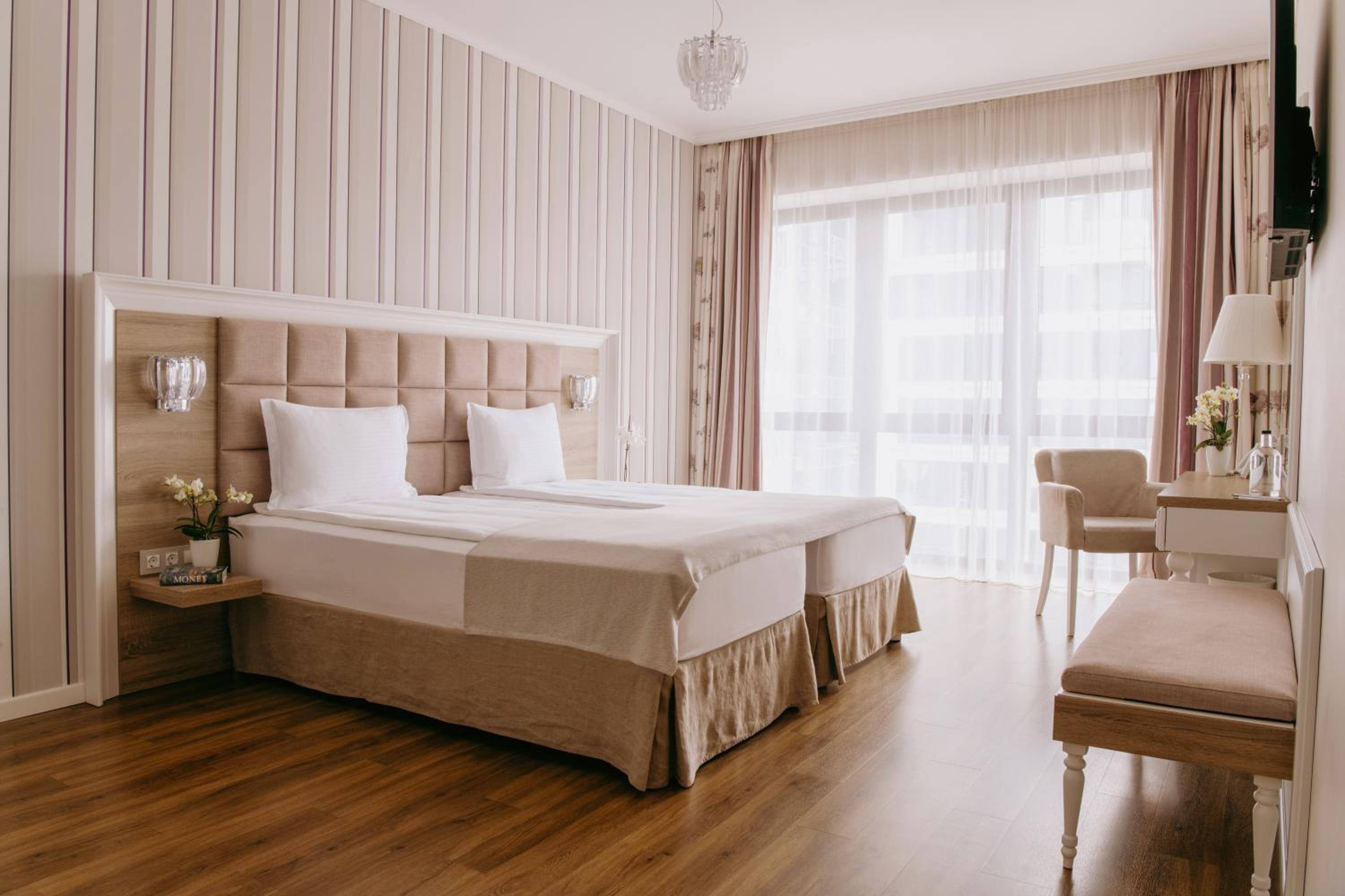 Deluxe Double or Twin Room - Photo 20