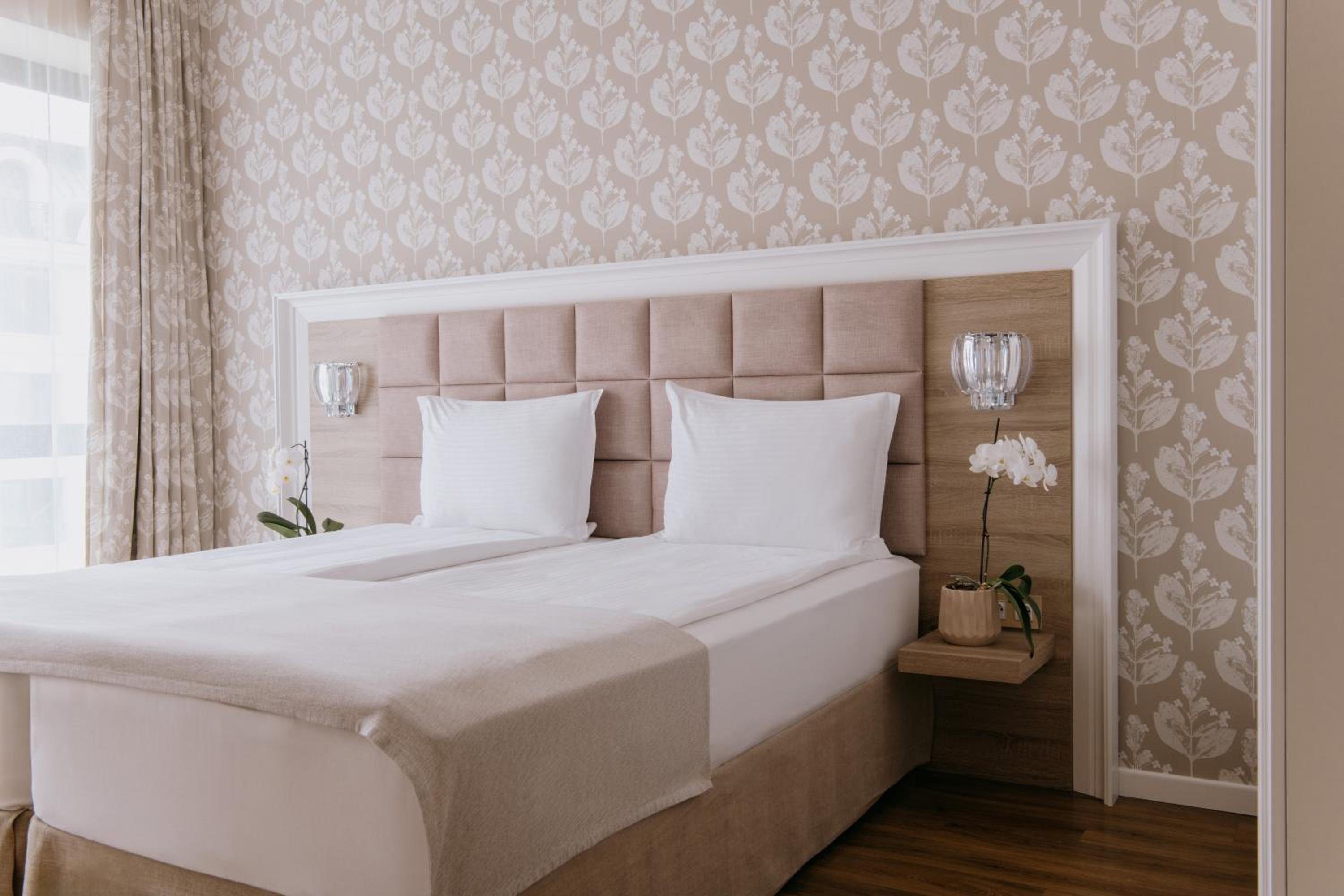 Deluxe Double or Twin Room - Photo 22