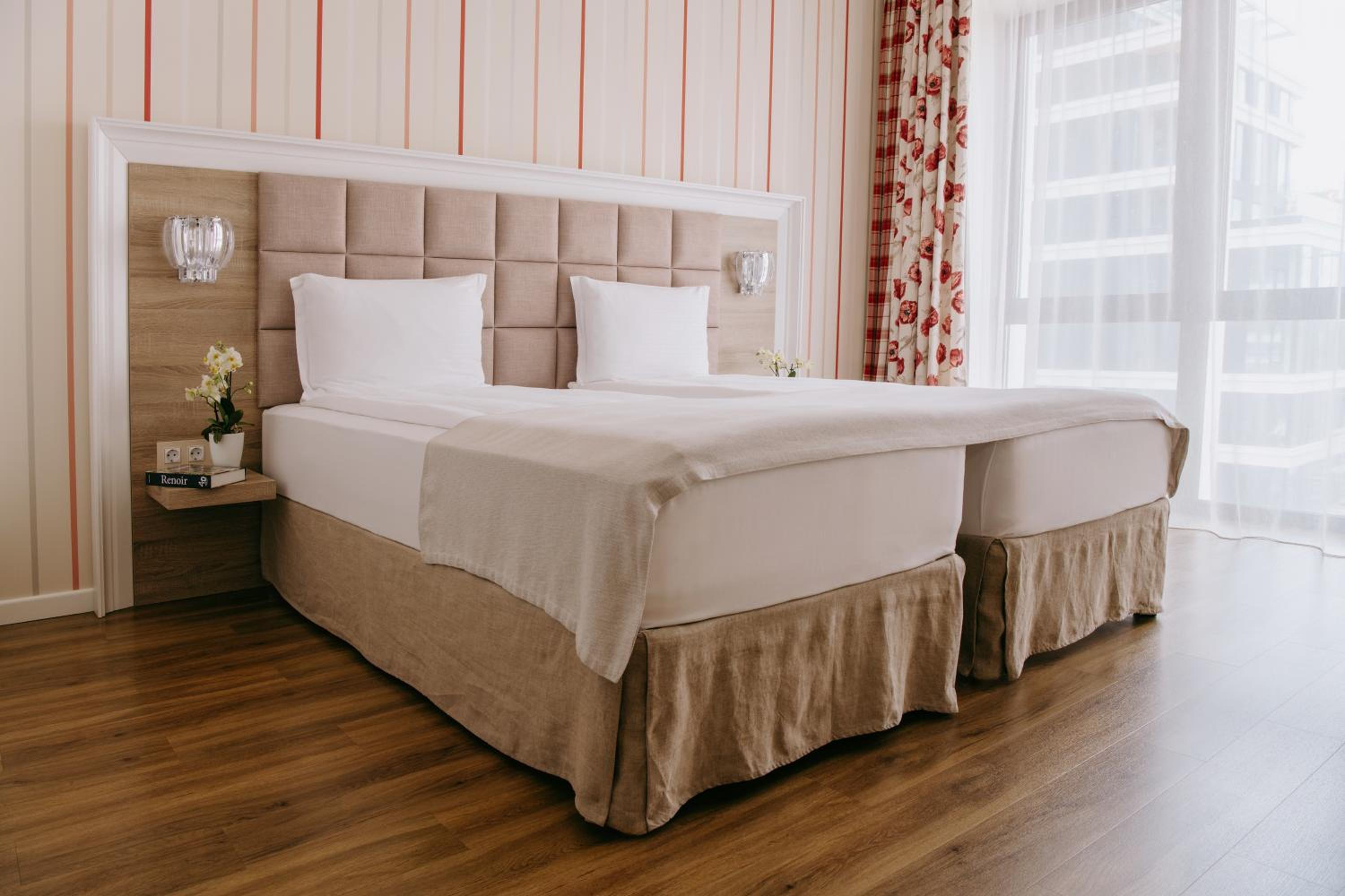 Deluxe Double or Twin Room - Photo 16