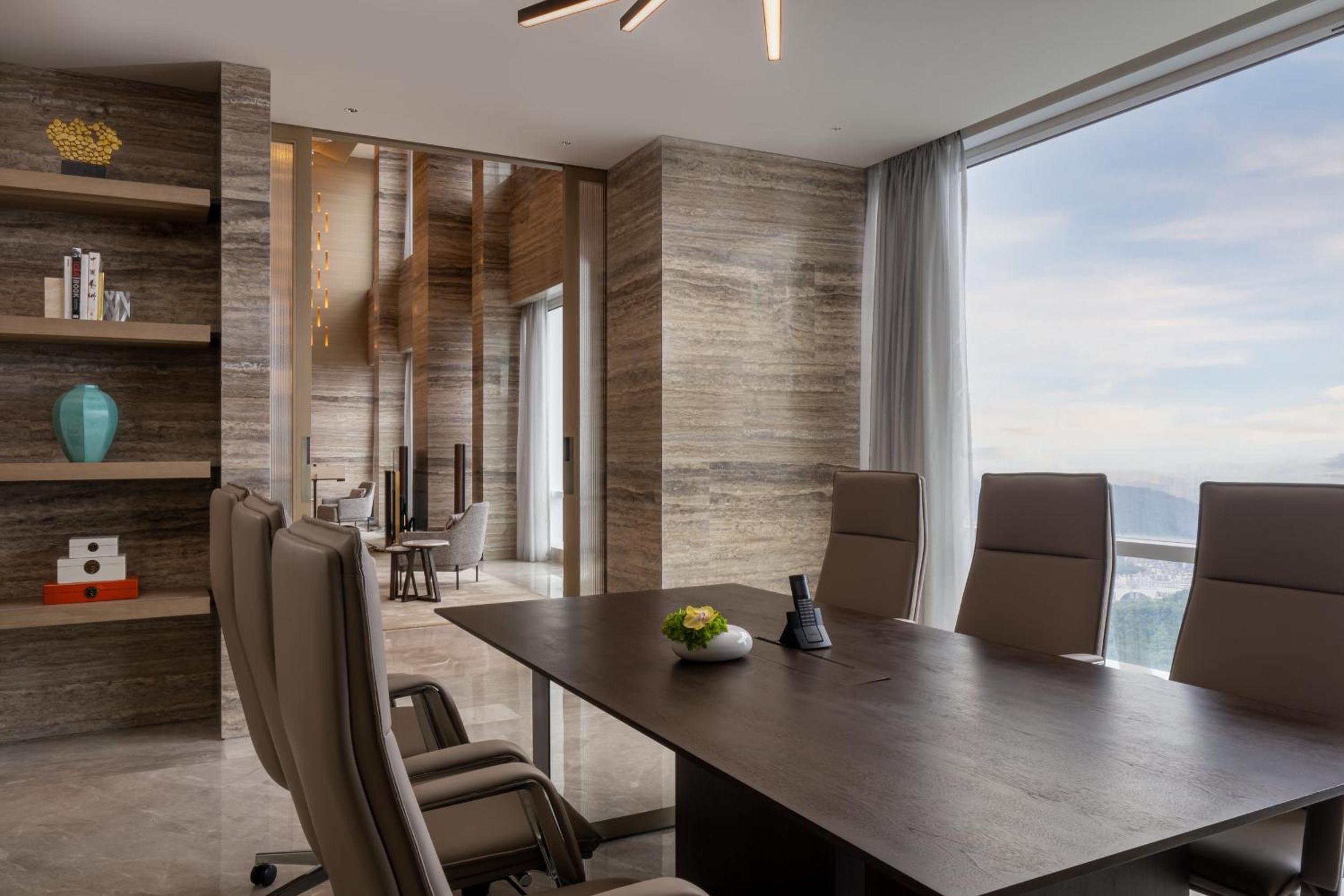 Presidential Suite photo 2