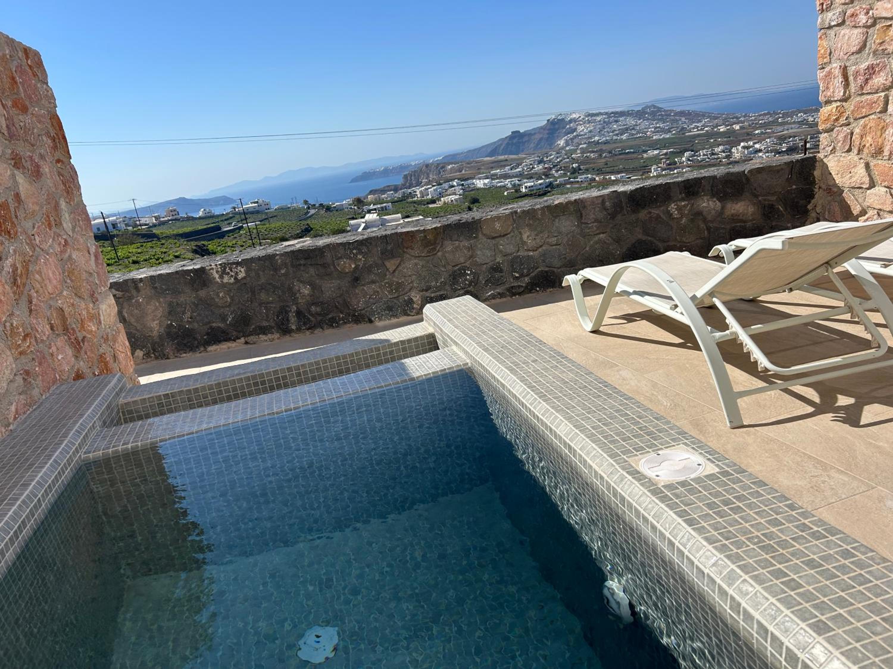 Deluxe One-Bedroom Apartment with Ocean View photo 3