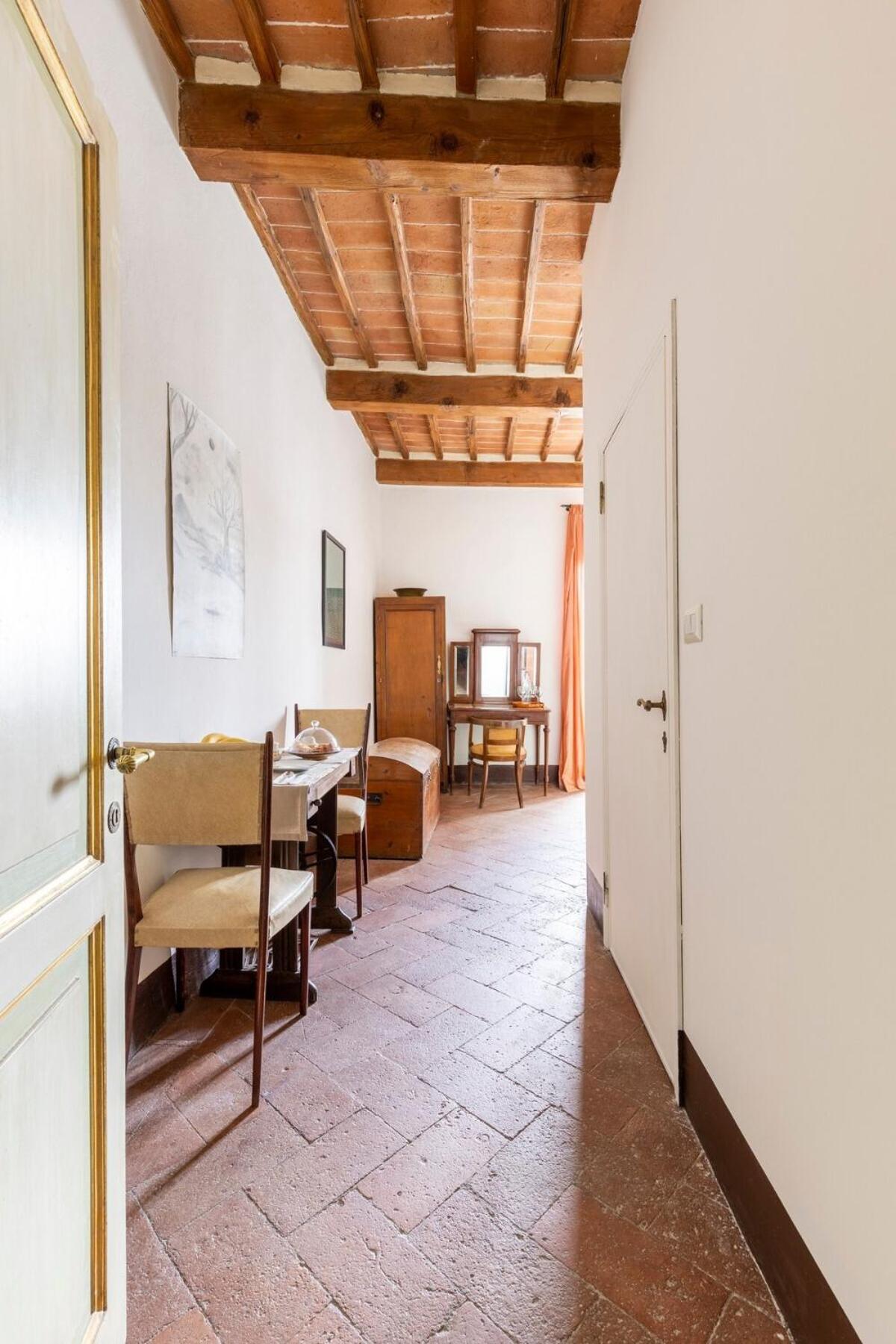Double Room with Private Bathroom photo 3