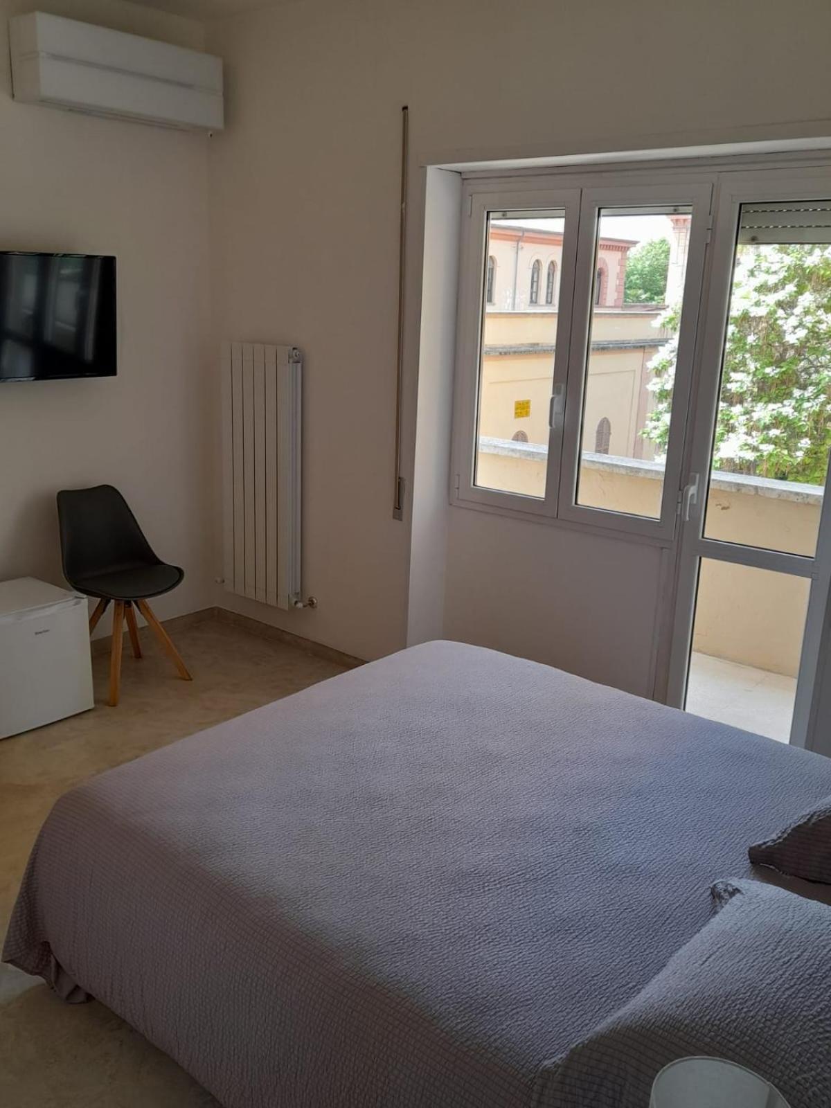 Double Room with Private Bathroom photo 1