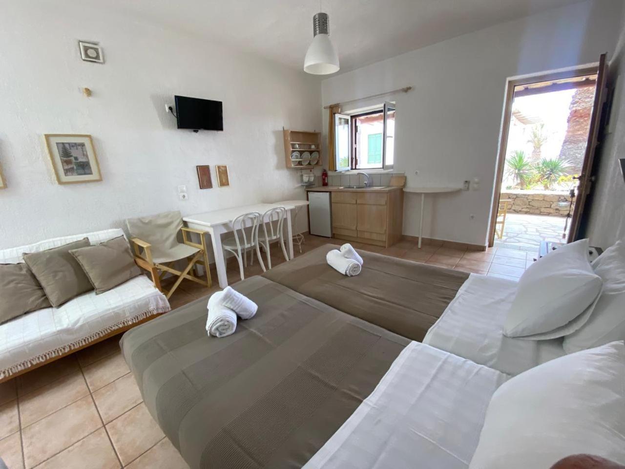 Double or Twin Room with Terrace