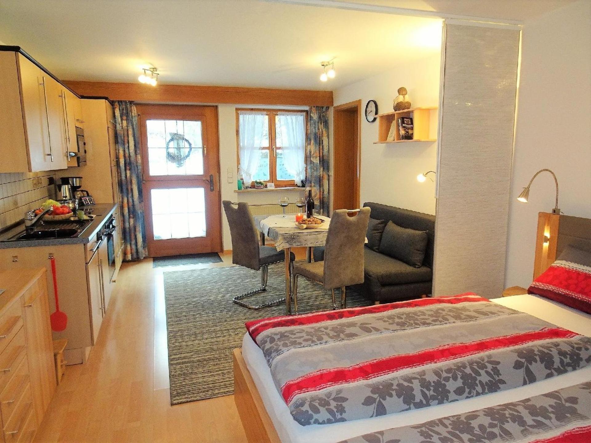 Apartment photo 3